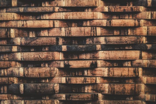 Brązowa Drewniana ściana