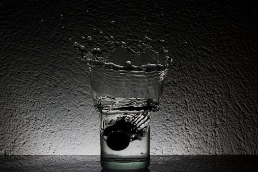 Grayscale Photo of Lady Drinking Water · Free Stock Photo Grayscale Photo of Lady Drinking Water · Free Stock Photo - 525 x 350 jpeg 32kB