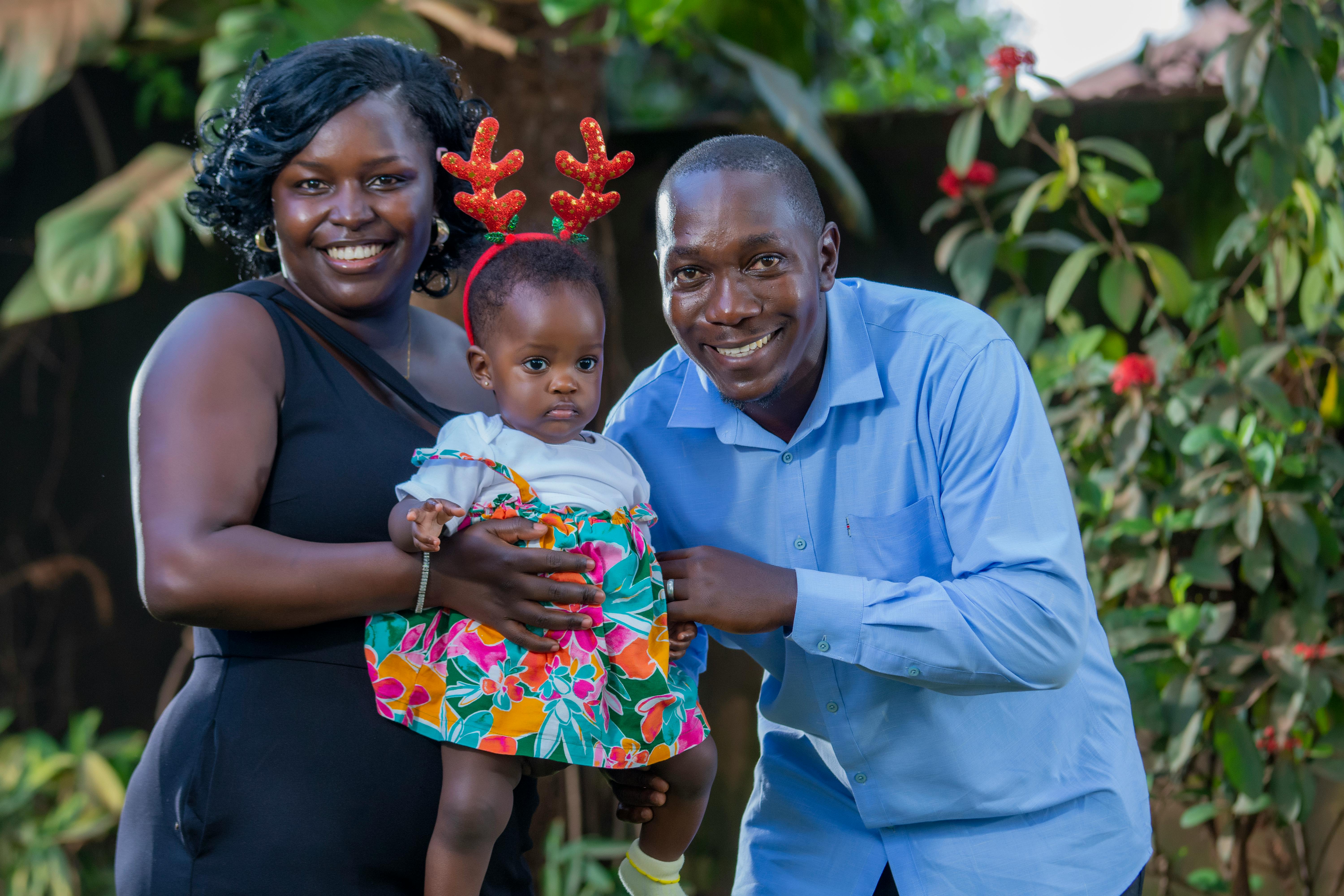 parenting & family solutions parent family link — Photo by Conrad Roy on Pexels