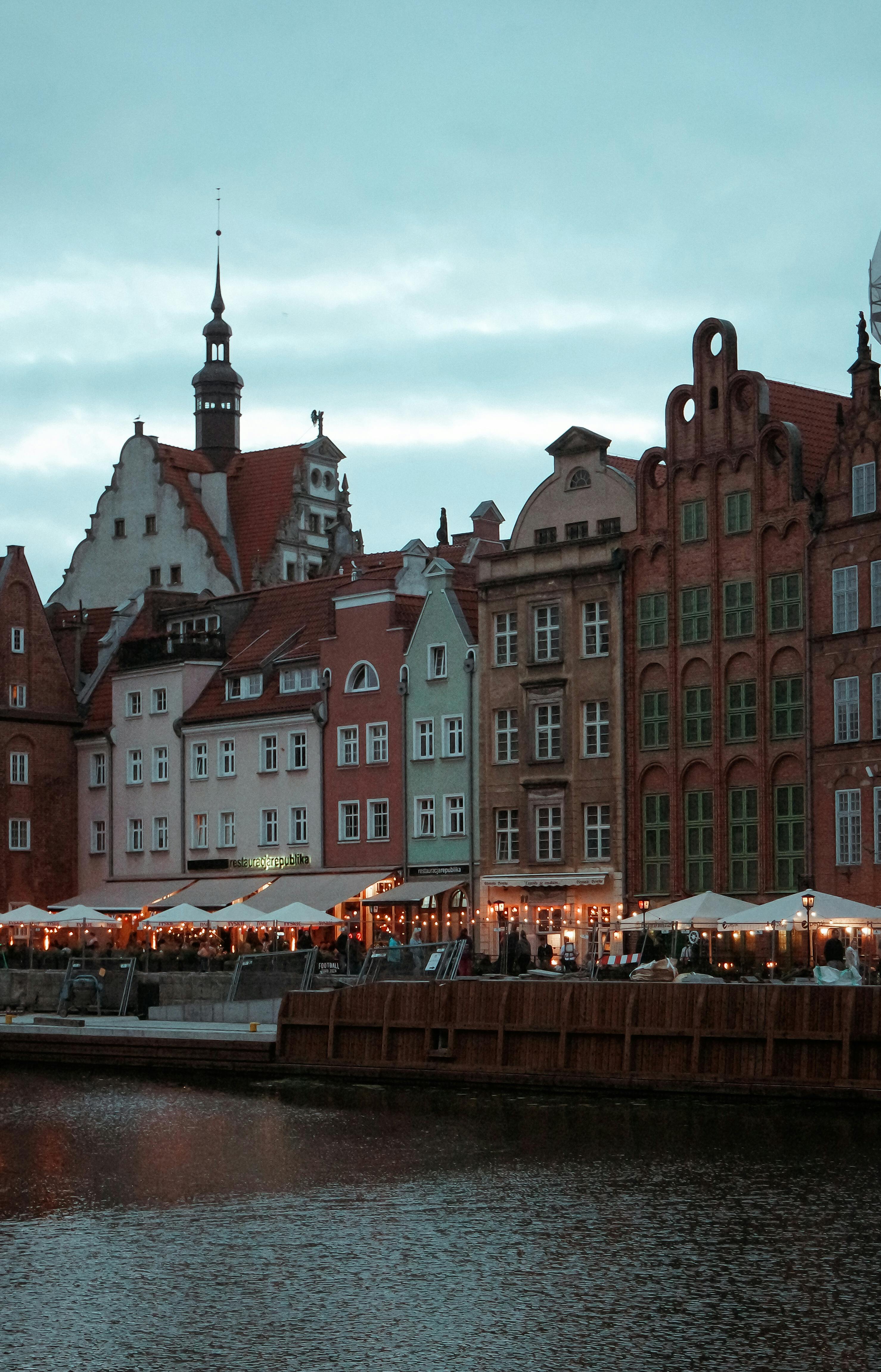 Gdansk - kolorowe kamienice nad Motlawa