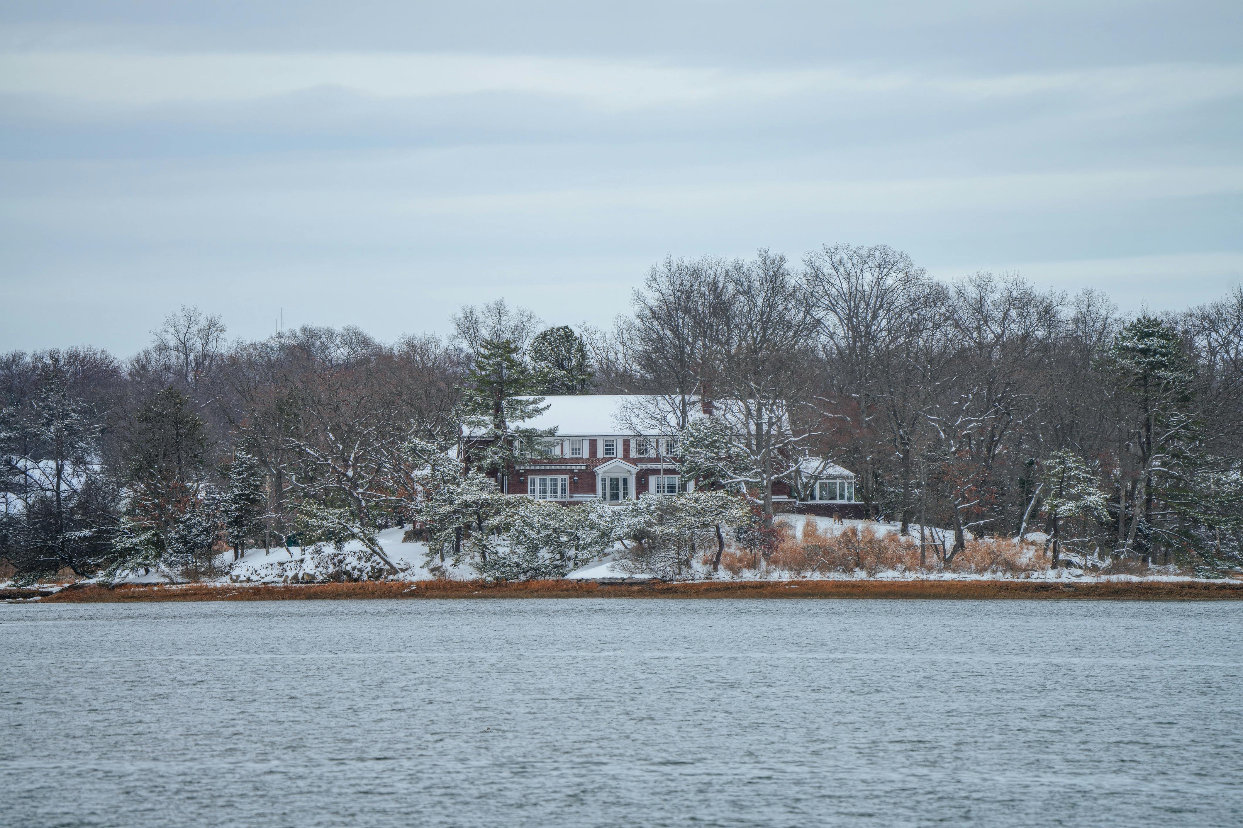 Lakefront property prepared for winter - pro cleaning lake houses