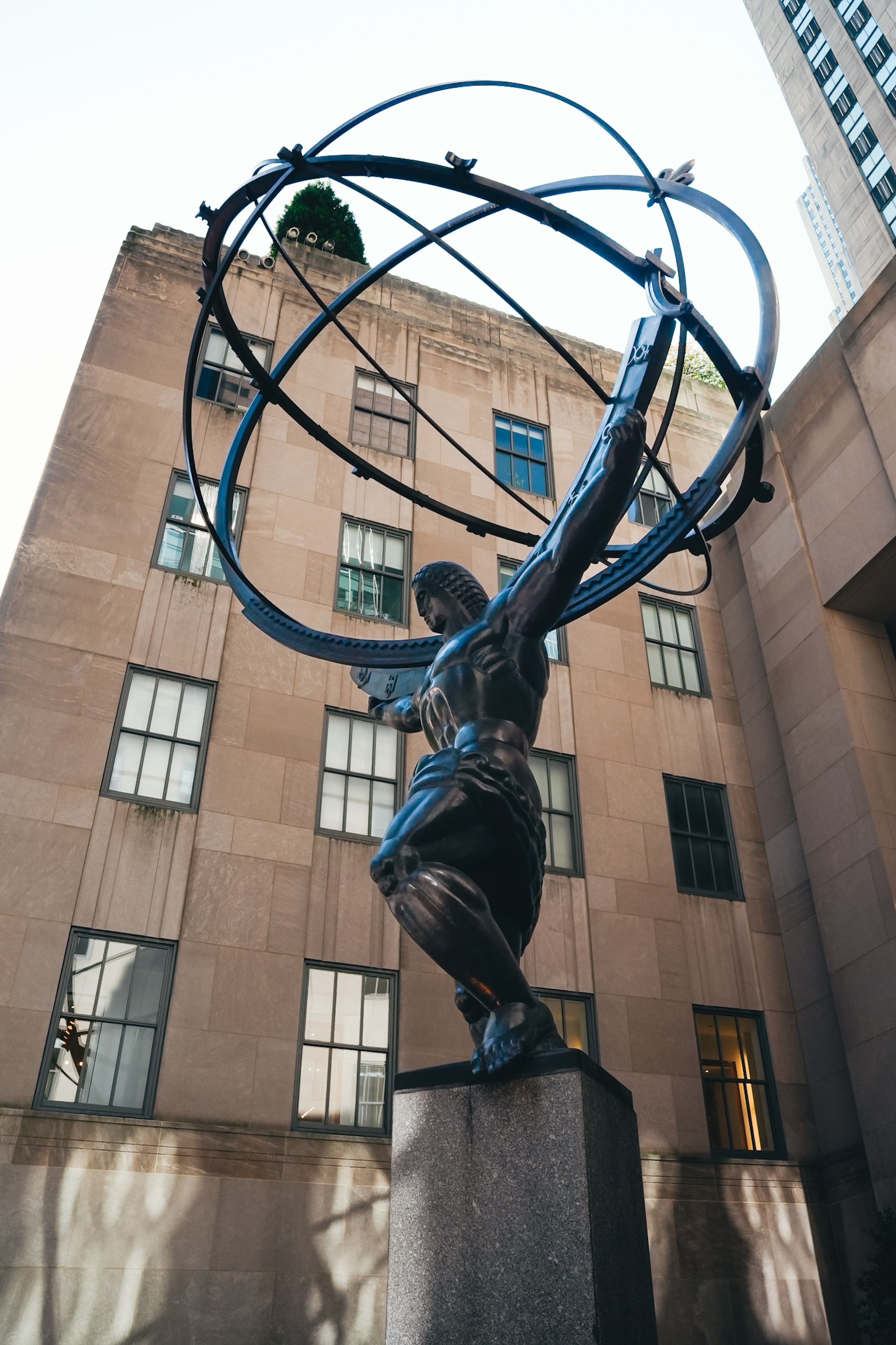 Statue of Atlas holding the universe at Rockefeller Center, NYC.