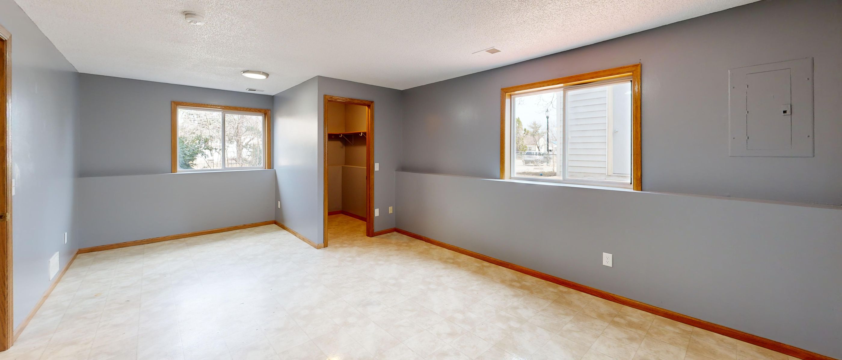 Painters and Decorators in Colliers Wood — dust sheets down and the room fully protected