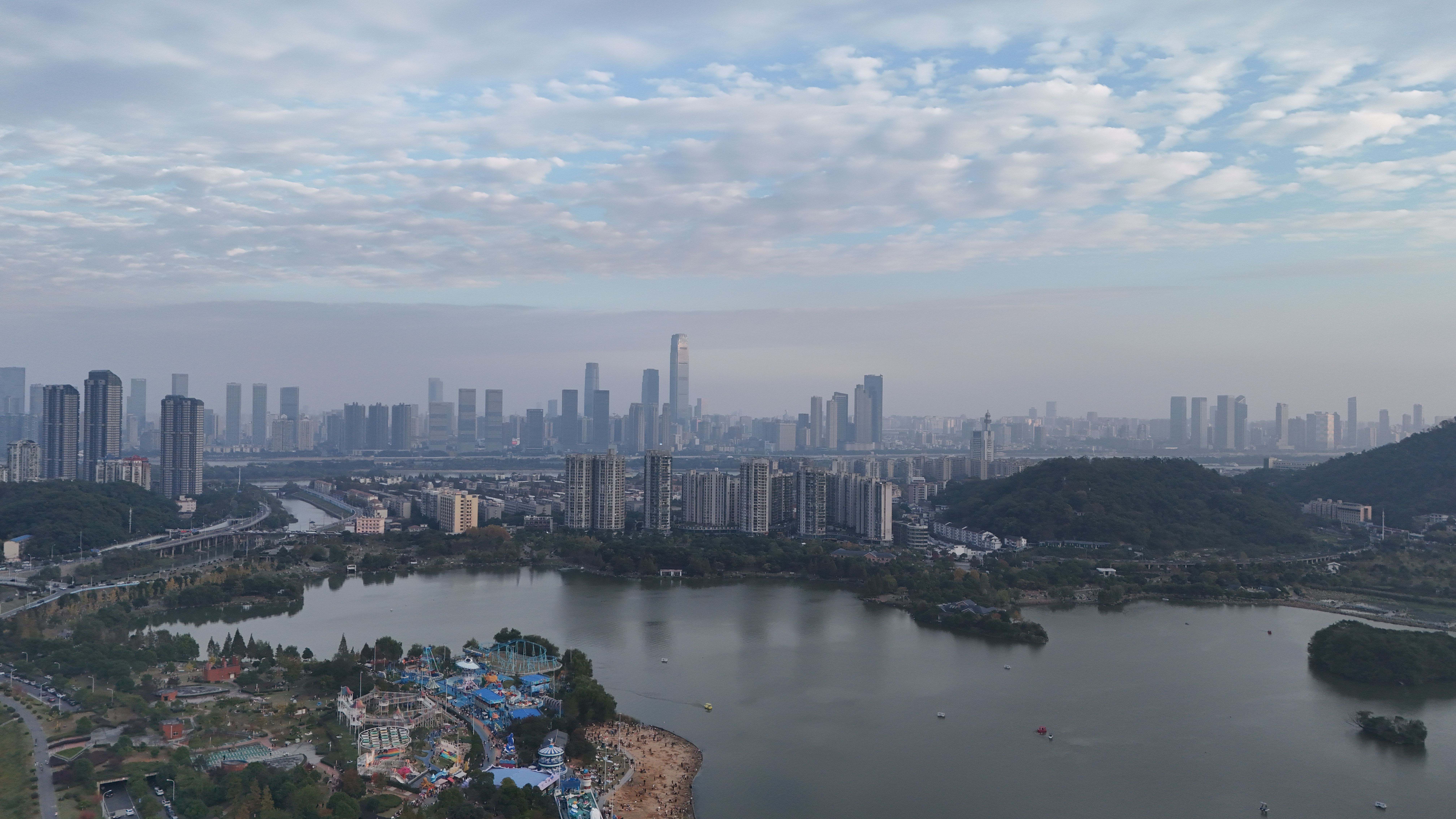 Chongqing Rises as Top Dual Destination in China’s New Year Travel Surge — Photo by CHINA YU on Pexels