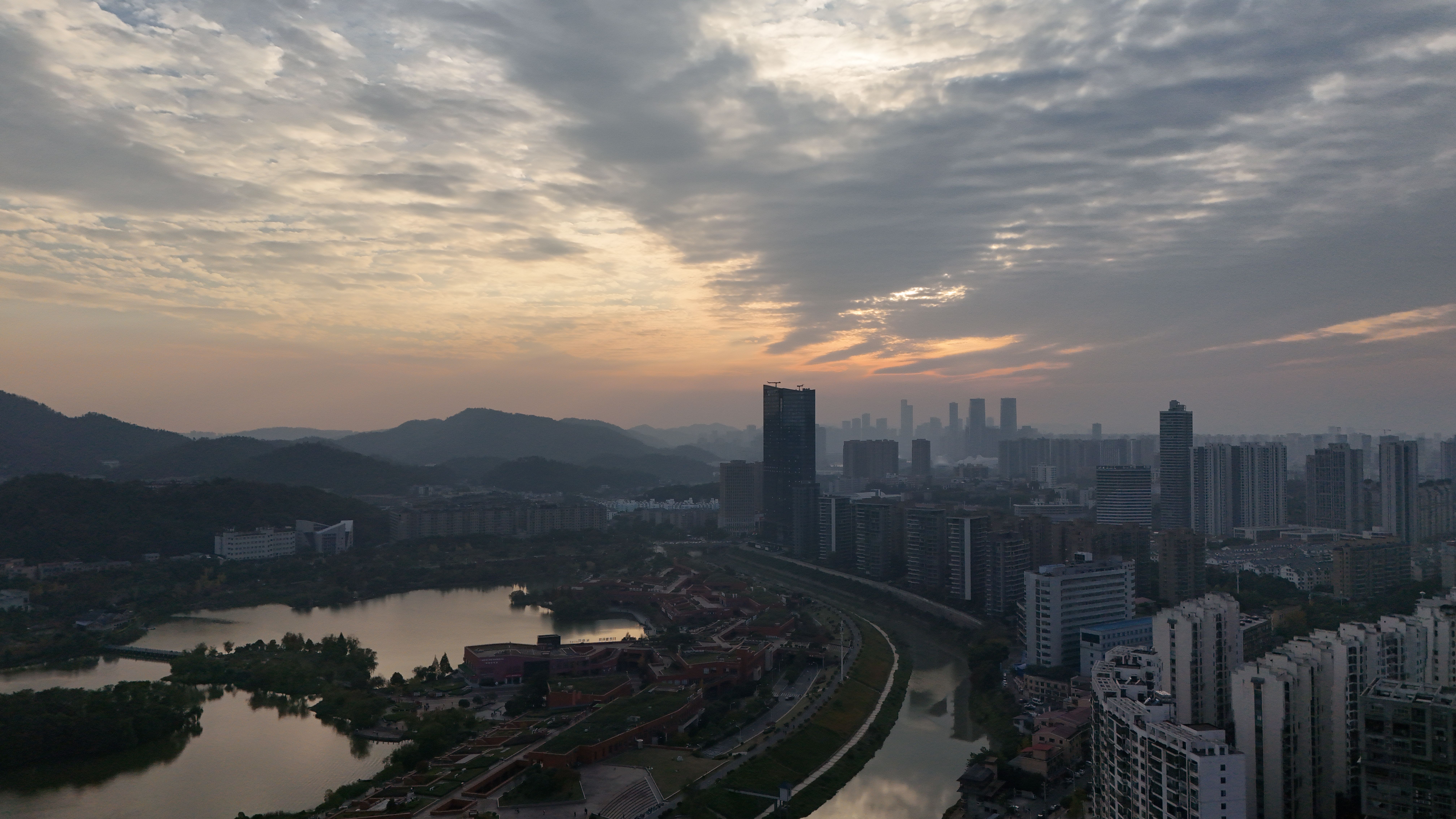 Changsha 3 Days Itinerary Guide 2026: Hunan Museum, Orange Island & Night Street Food