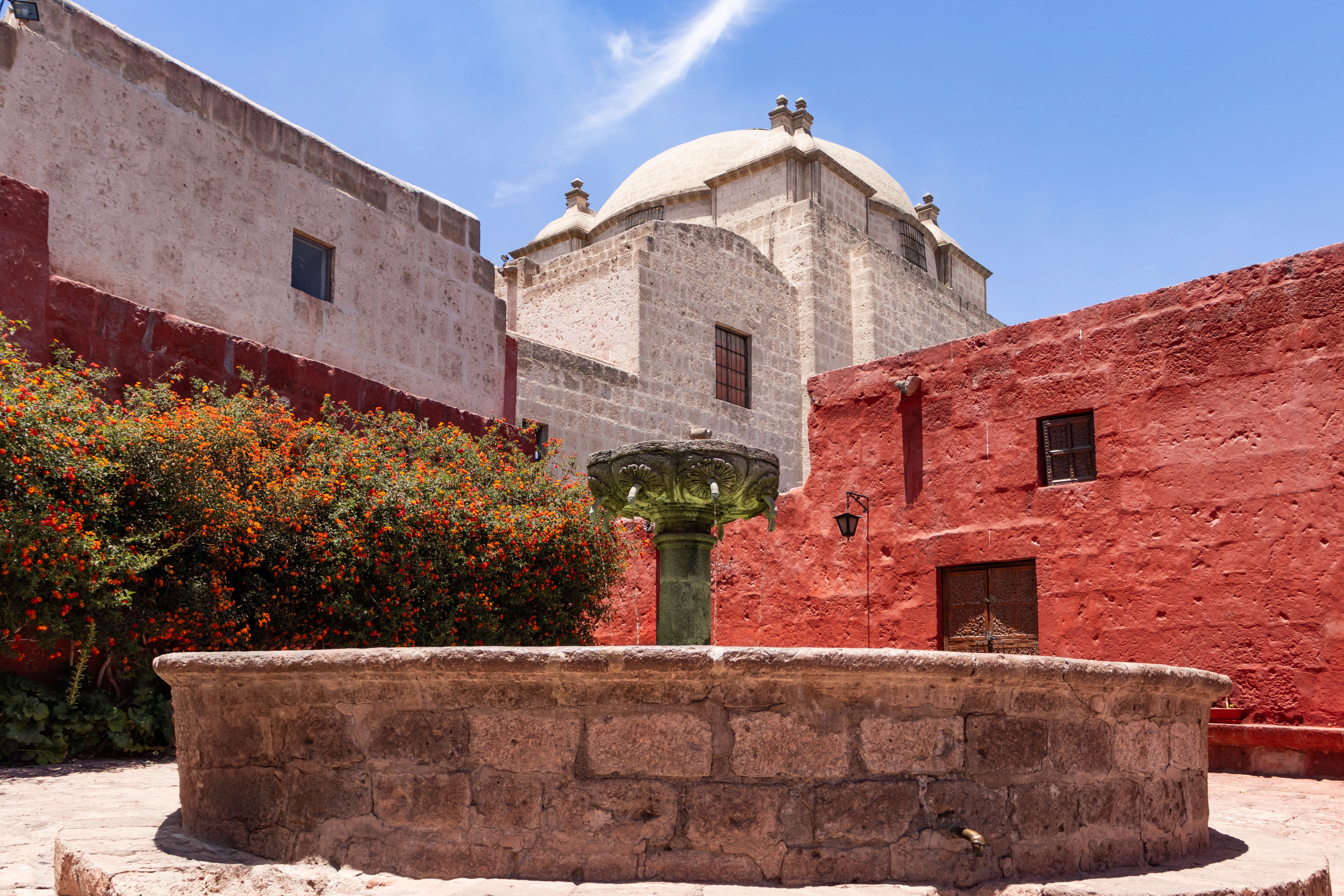 Historic Centre of Arequipa: Pesona Kota Putih Peru yang Memukau di Kaki Andes