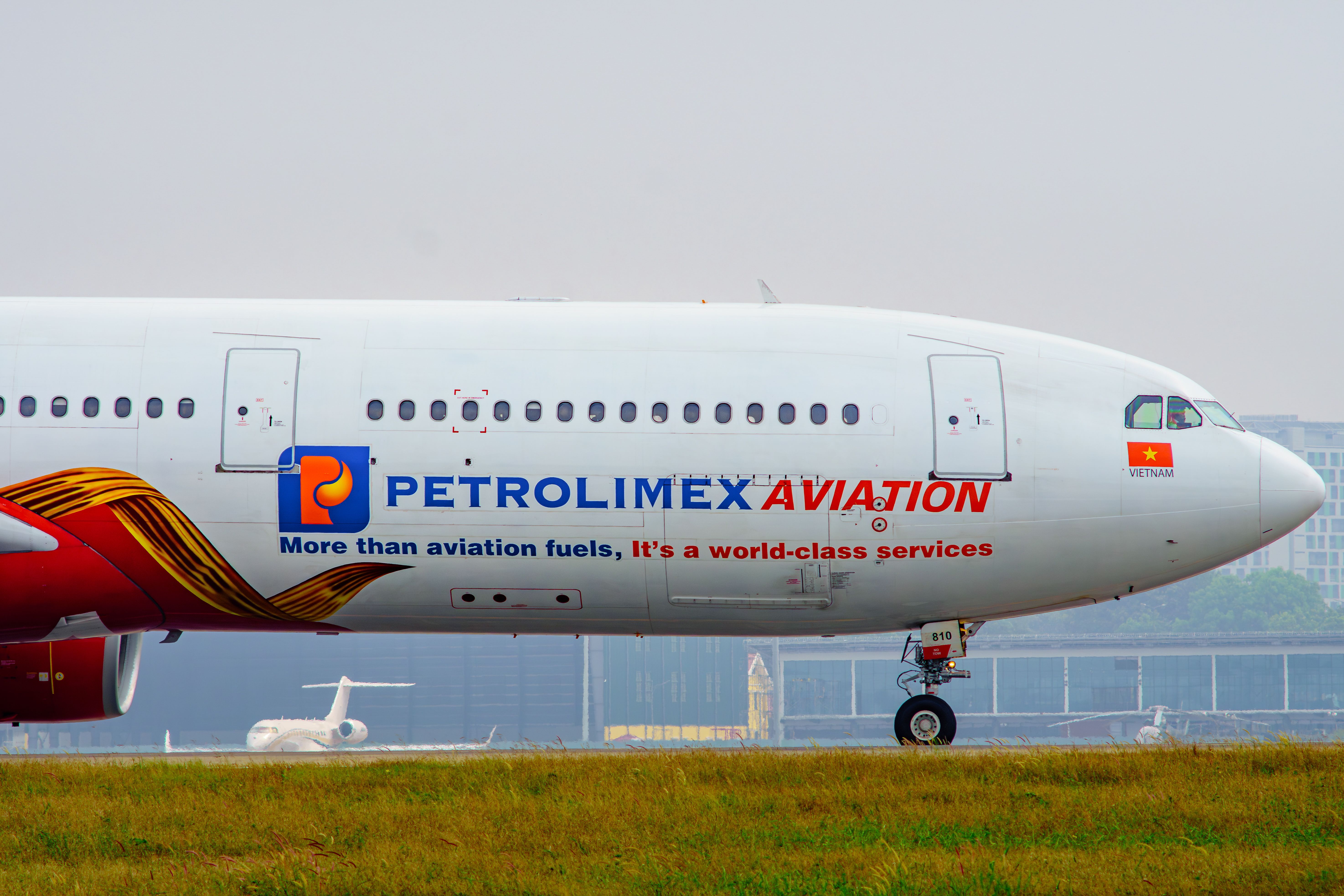 Airlines and Oil Companies in Talks to Address Jet Fuel Price Surge