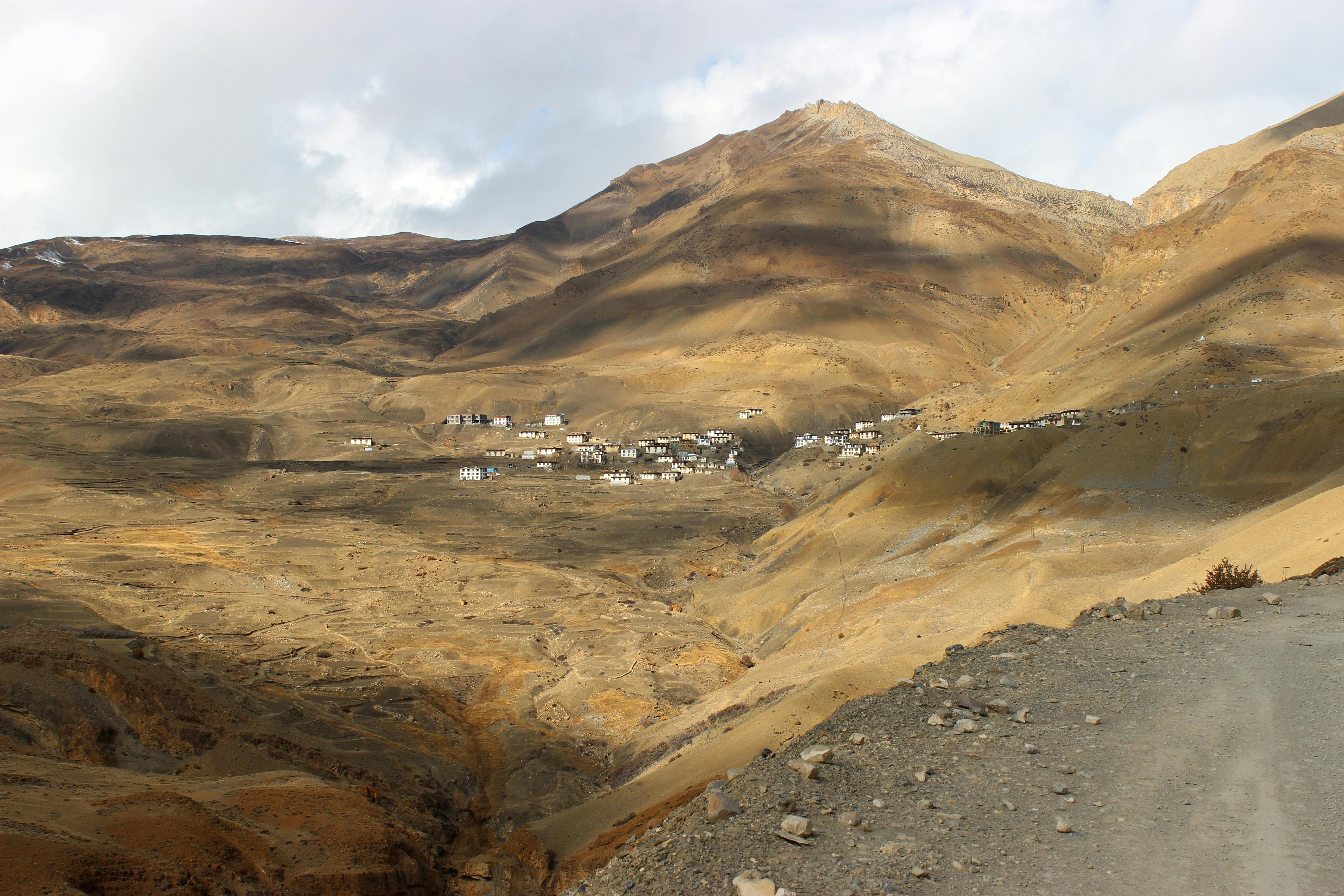 Somewhere in between Key and Chicham