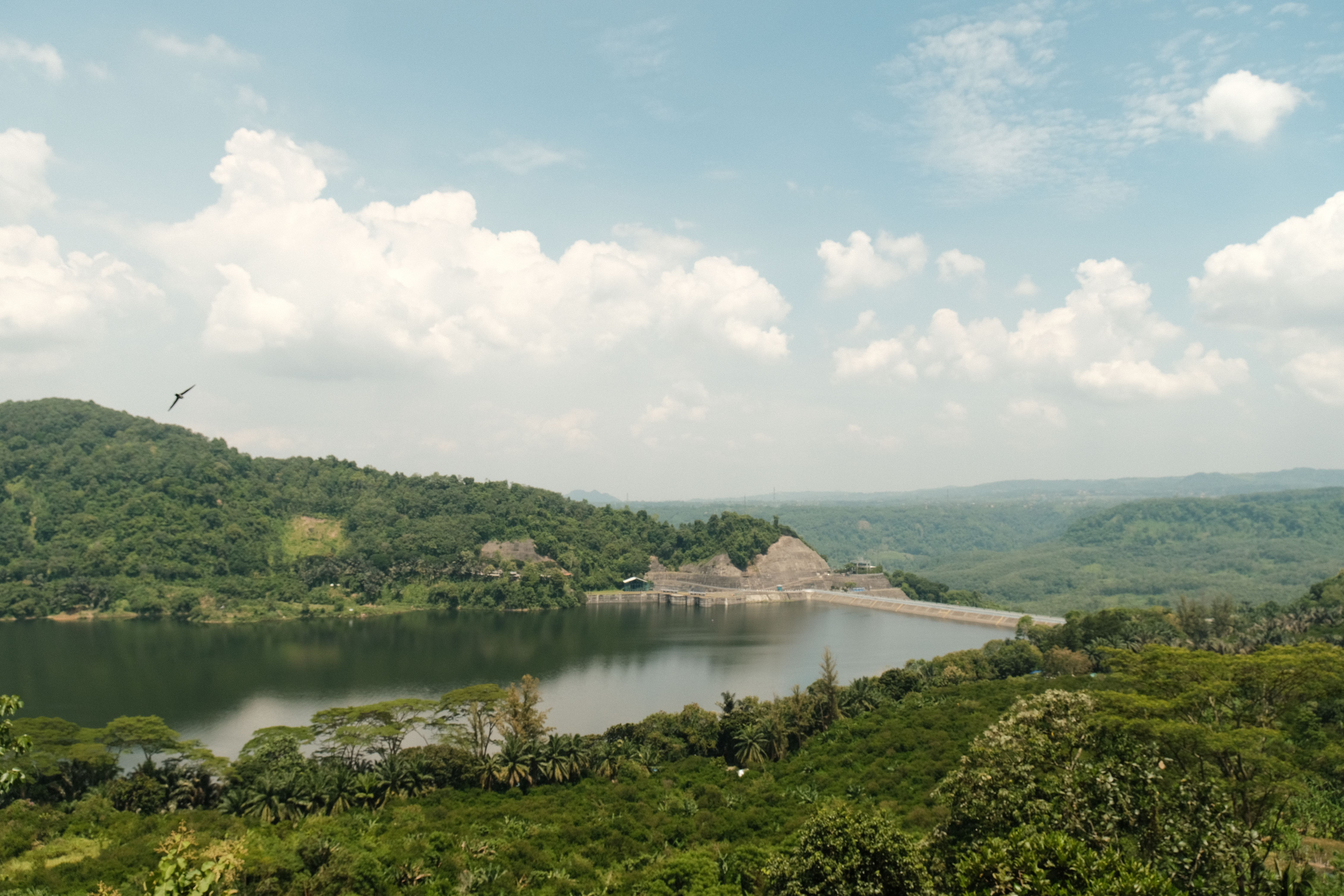 Menjelajahi Keindahan Tersembunyi Waduk Pakisjaya: Spot Camping Baru yang Viral di Karawangbarat