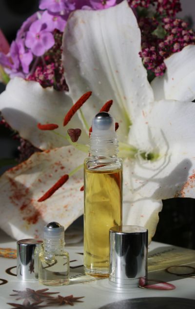 Ylang-ylang perfume oil