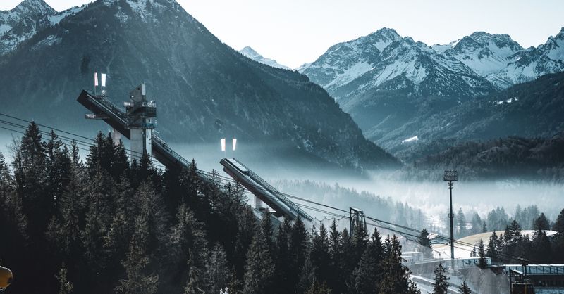 Biathlon mass start : format, règles et stratégies de course