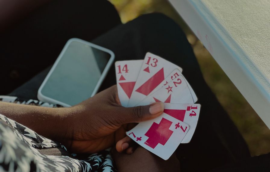 Online Casino: Spielautomaten und Live-Spiele im Überblick