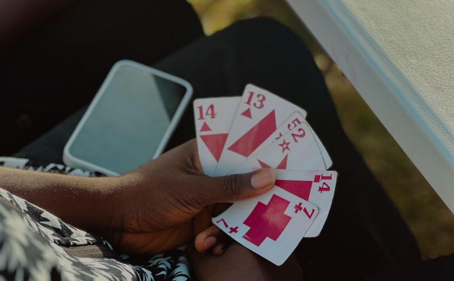 Online Casino: Spielautomaten und Live-Spiele im Überblick