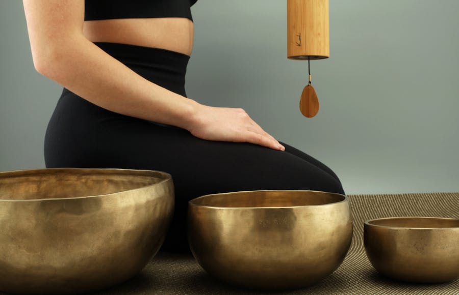 Singing bowls sound therapy