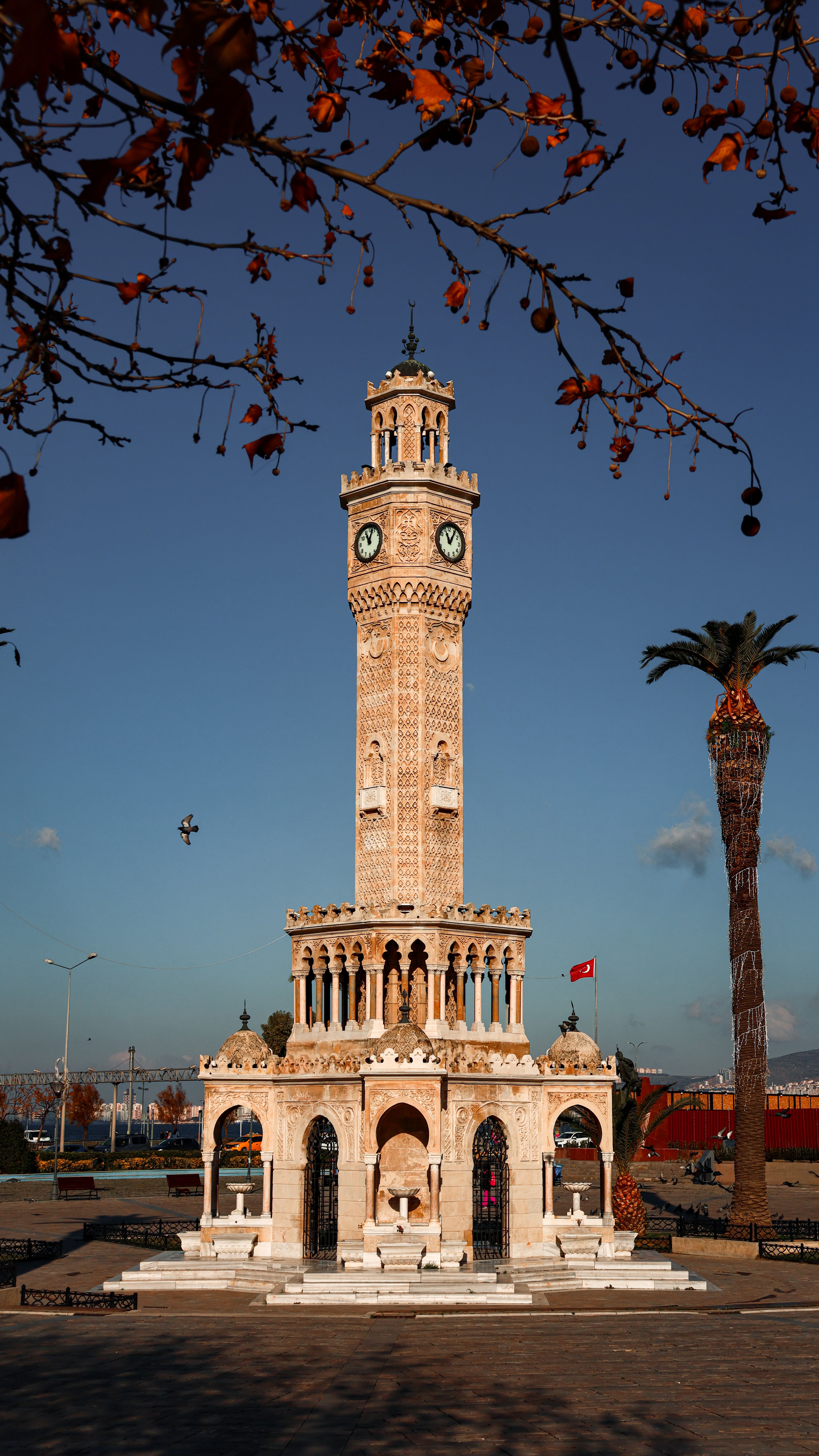 İzmir’de Üniversite Okumak: Kaç Üniversite Var, Kaç Öğrenci Yaşıyor ve Öğrenci Hayatı Nasıl?