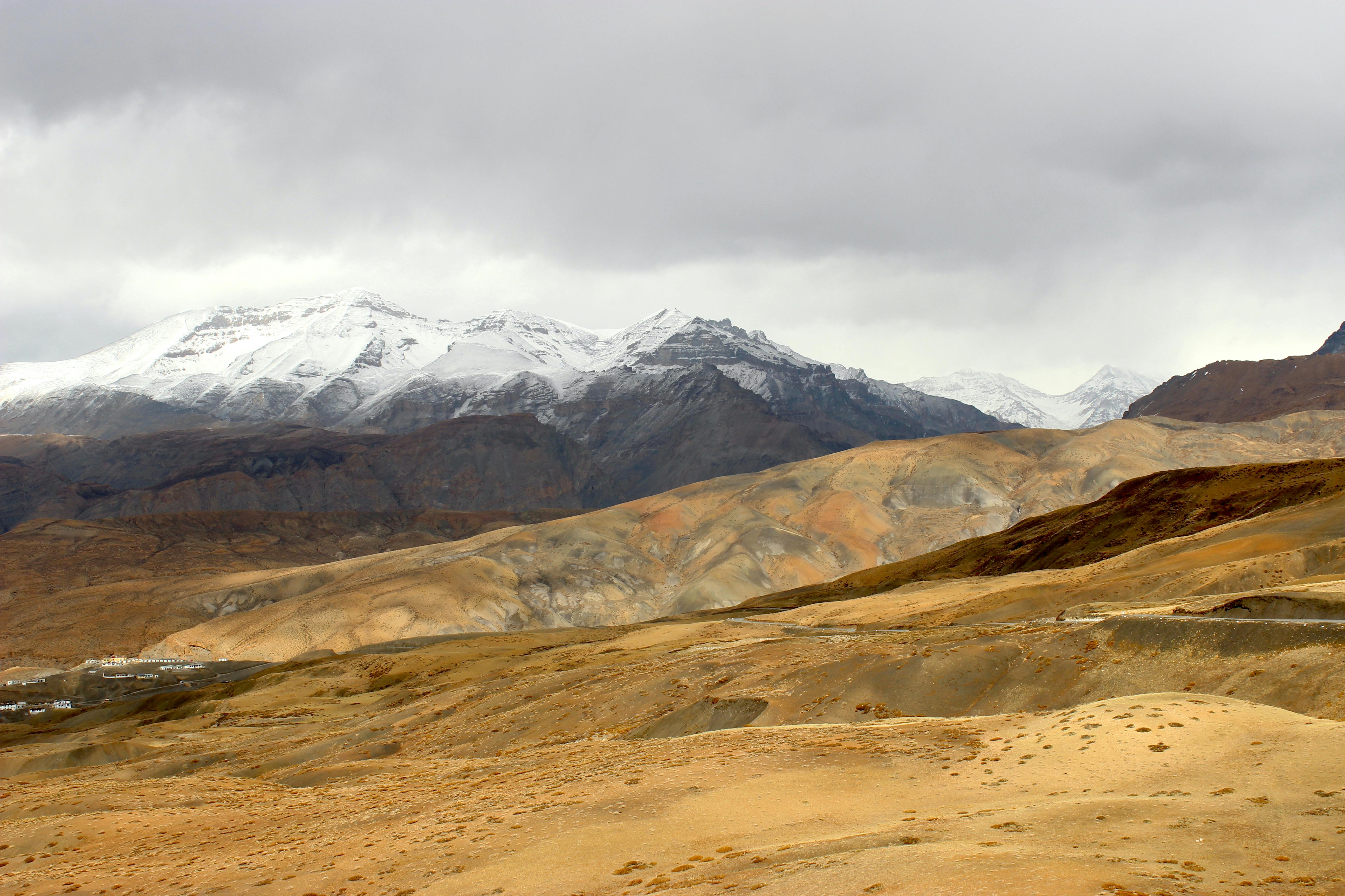 Whatta Beautiful mountain range and colors
