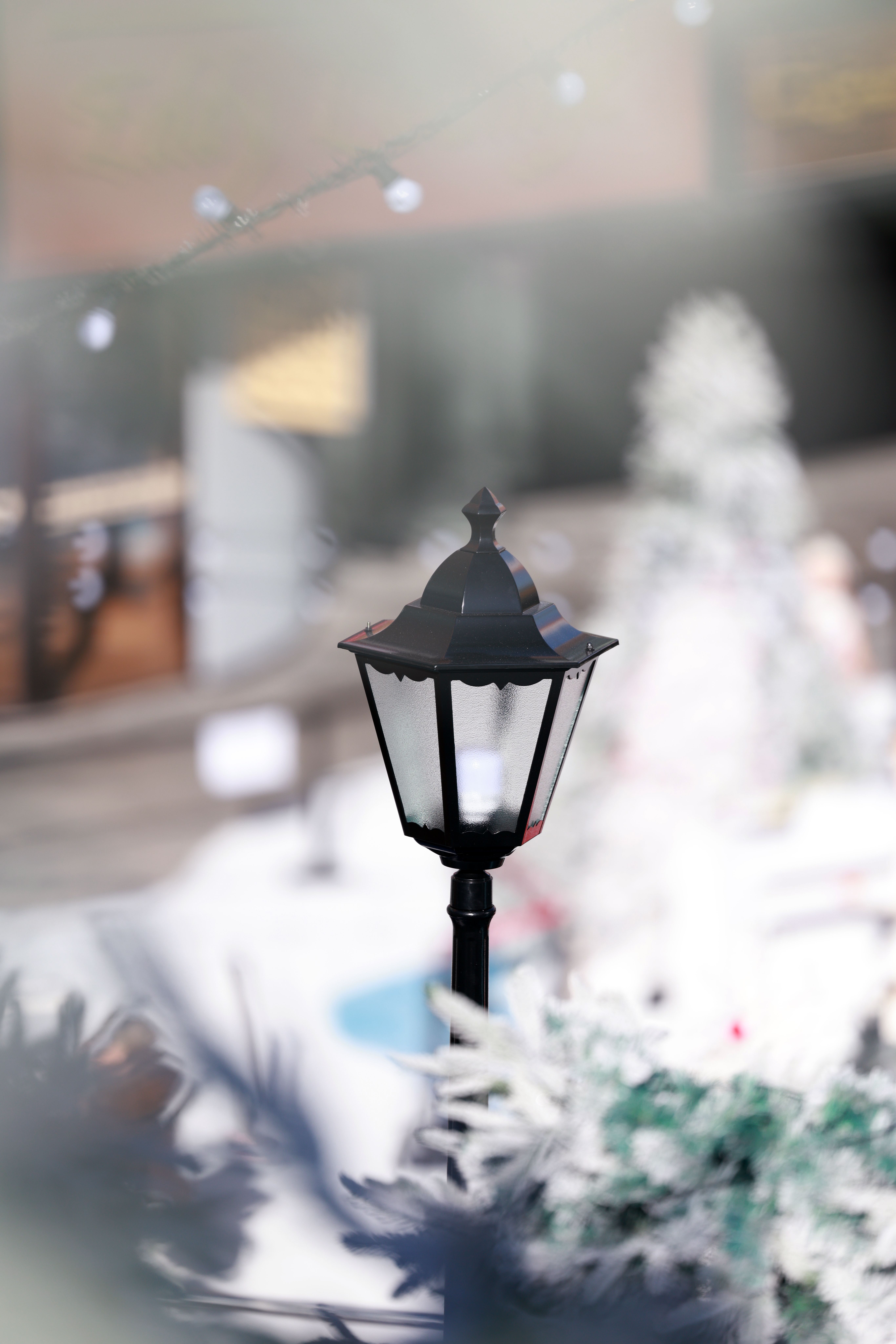Vintage Street Lamp in Winter Wonderland · Free Stock Photo