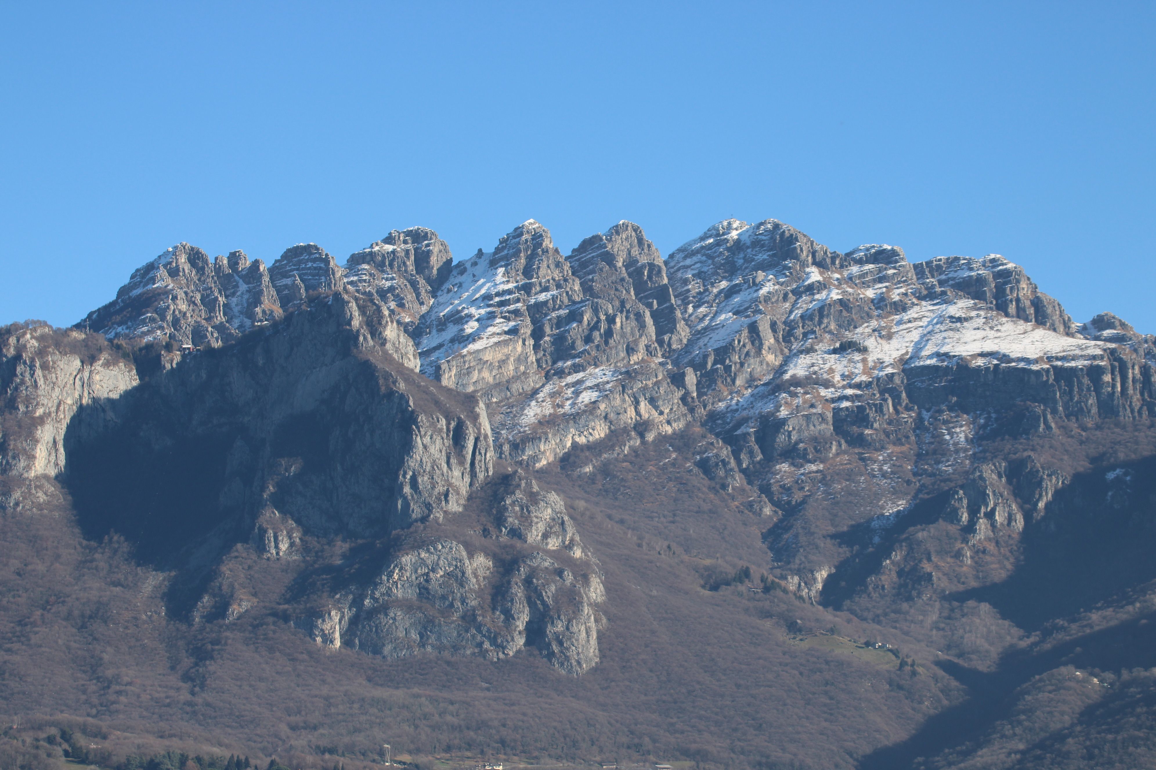 Majestic Snow-Capped Grigna Mountains in Lombardy · Free Stock Photo