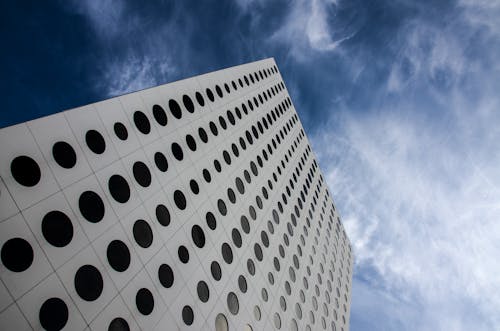 Kostnadsfri bild av arkitektur, blå himmel, byggnad