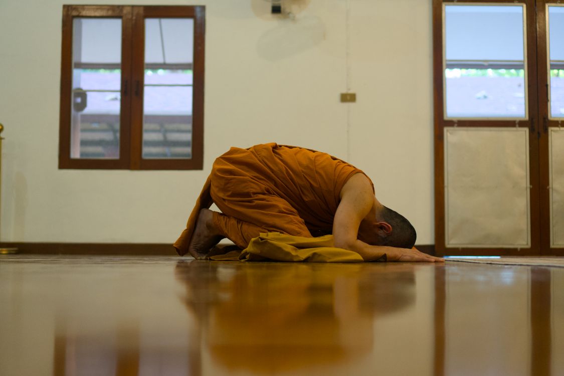 Monk Practiceing Peaceful Buddhist Monk in Temple Meditation · Free Stock Photo