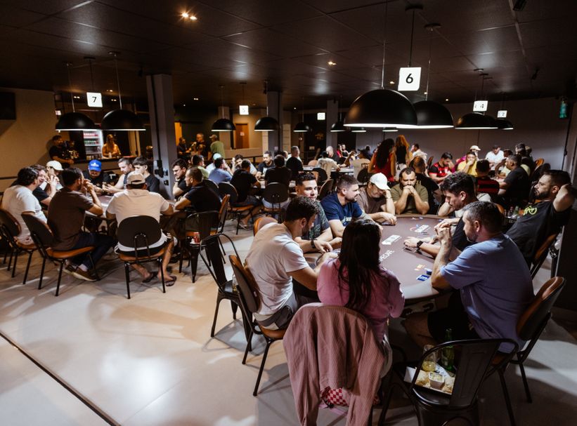 Online Casino: Spielautomaten und Live-Spiele im Überblick