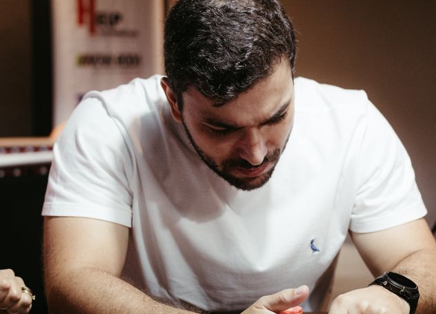 Online Casino: Spielautomaten und Live-Spiele im Überblick