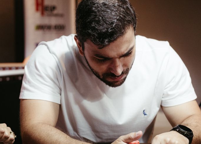 Online Casino: Spielautomaten und Live-Spiele im Überblick