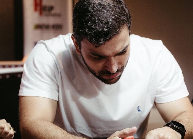 Online Casino: Spielautomaten und Live-Spiele im Überblick