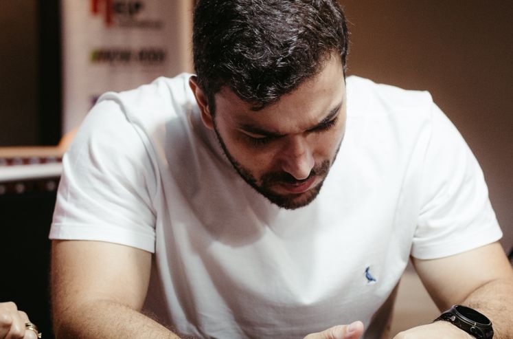 Online Casino: Spielautomaten und Live-Spiele im Überblick