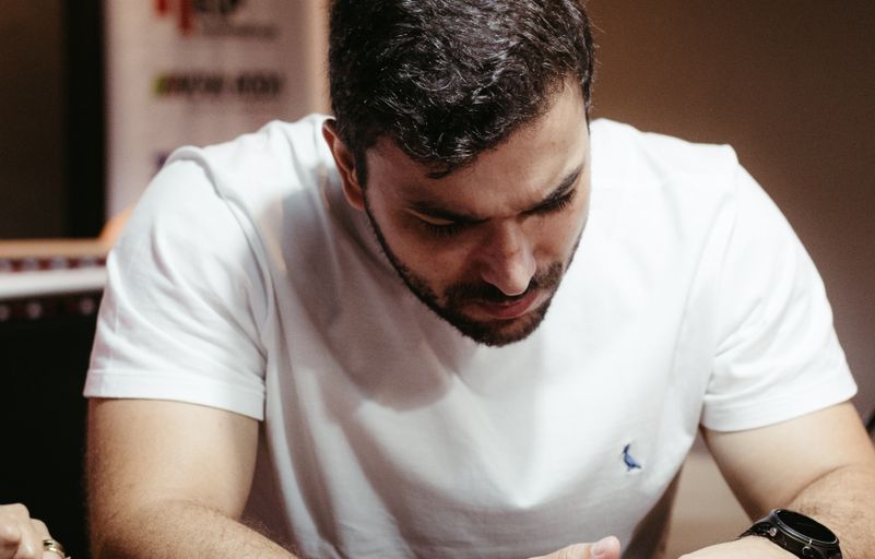 Online Casino: Spielautomaten und Live-Spiele im Überblick