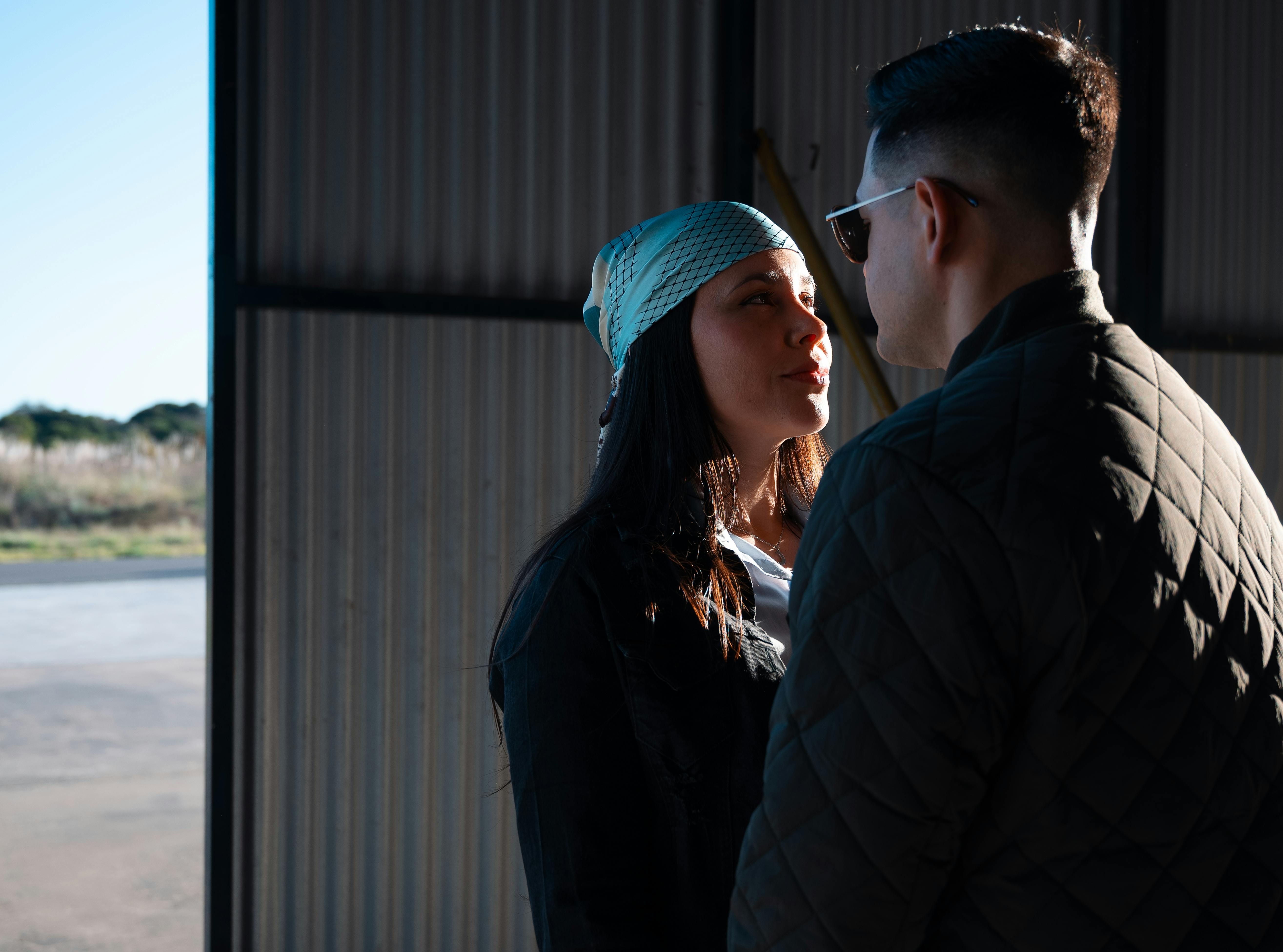 Zadarmo Fotobanka s bezplatnými fotkami na tému @outdoor, blízkosť, bunda Fotka z fotobanky