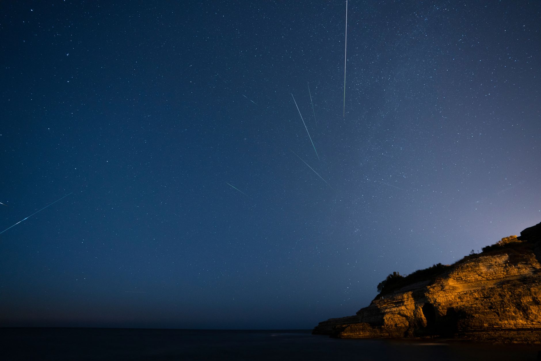 天琴座流星雨今晚开始!在英国能看到吗?最佳观赏时间与地点指南