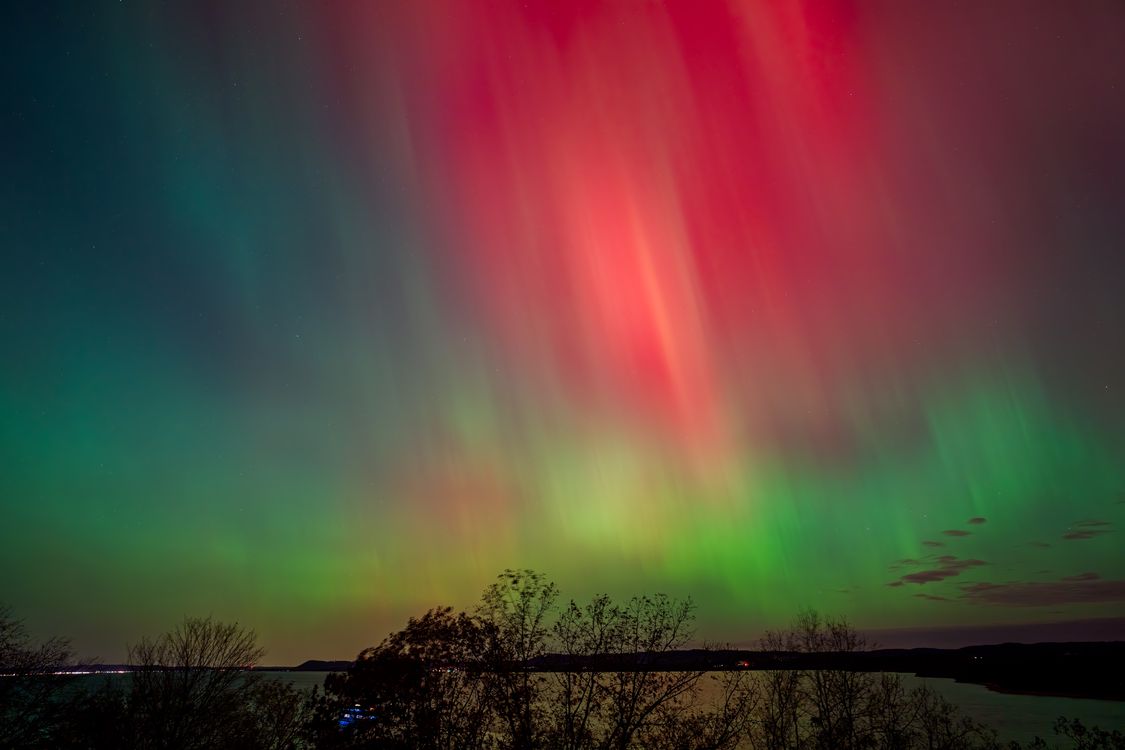 Vibrant Aurora Borealis over Minnesota · Free Stock Photo