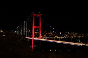 Stambuł nocą - Most Bosforski