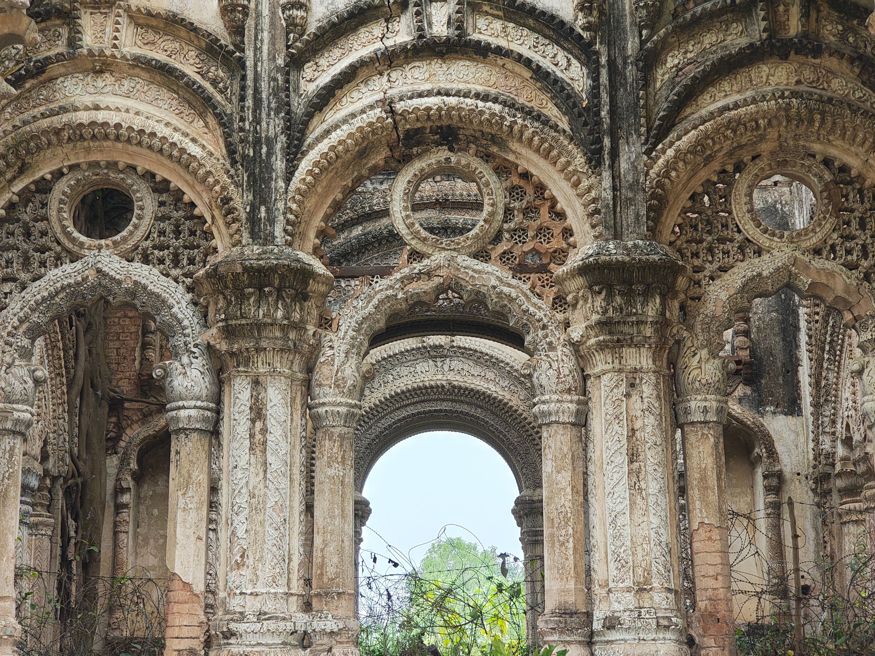 Ancient Architectural Stone Arches and Columns · Free Stock Photo