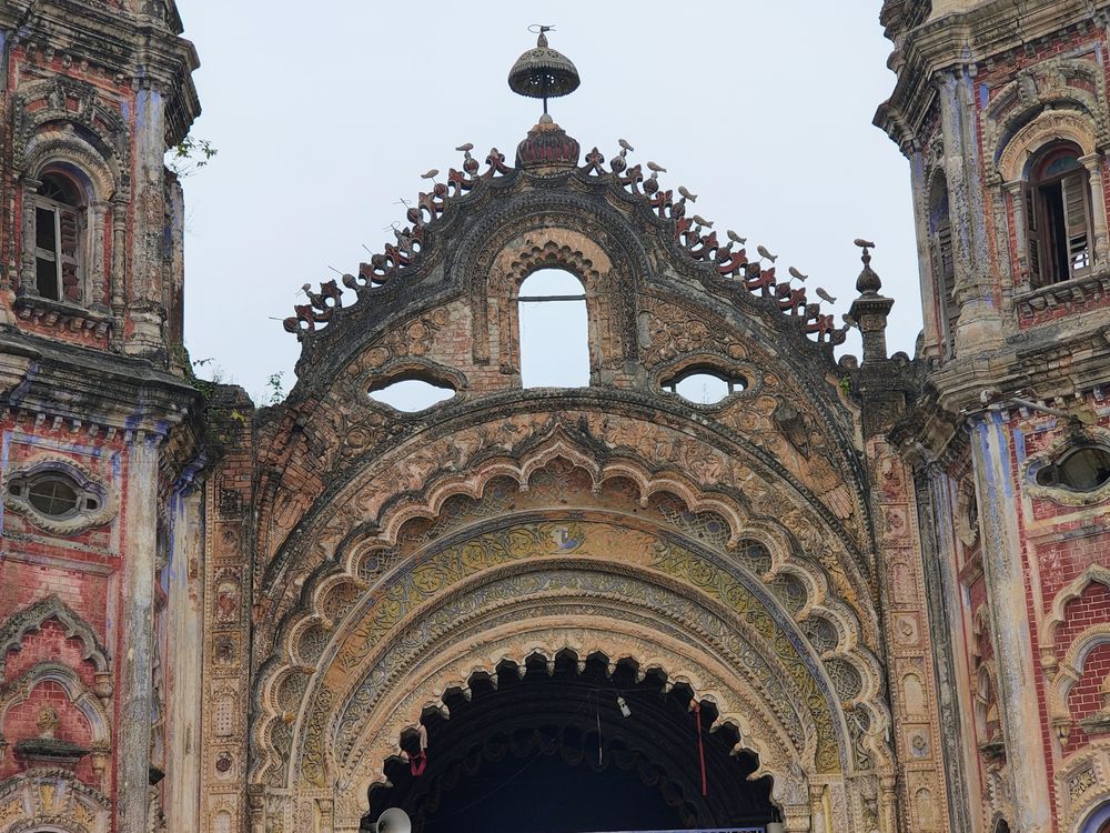 Building Features Historic Intricate Architectural Details of Historic Building · Free Stock Photo