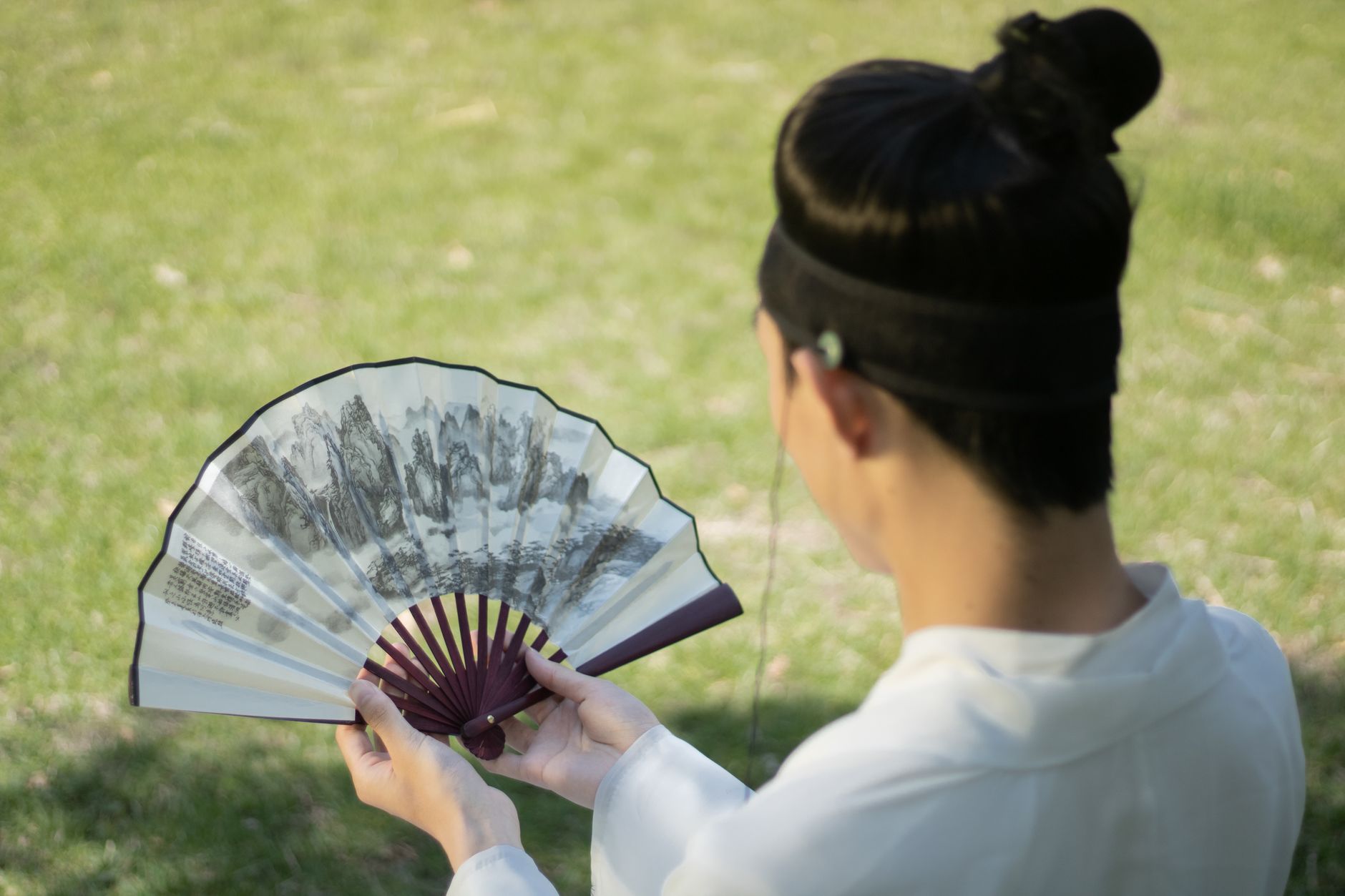 Mini handheld fan