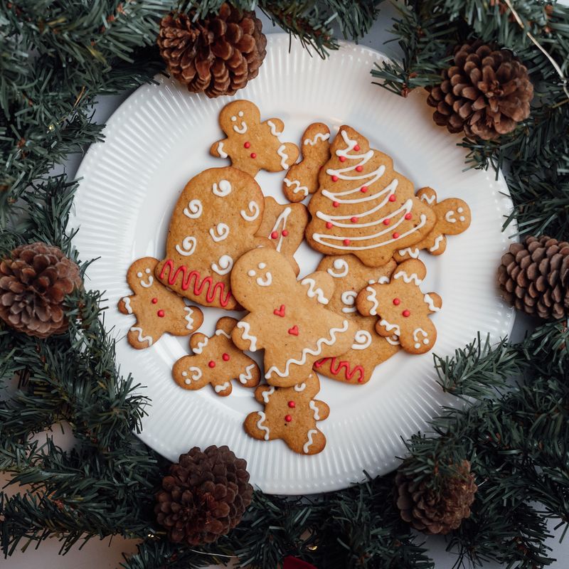 Sourdough Holiday Gingerbread Wreath Rolls