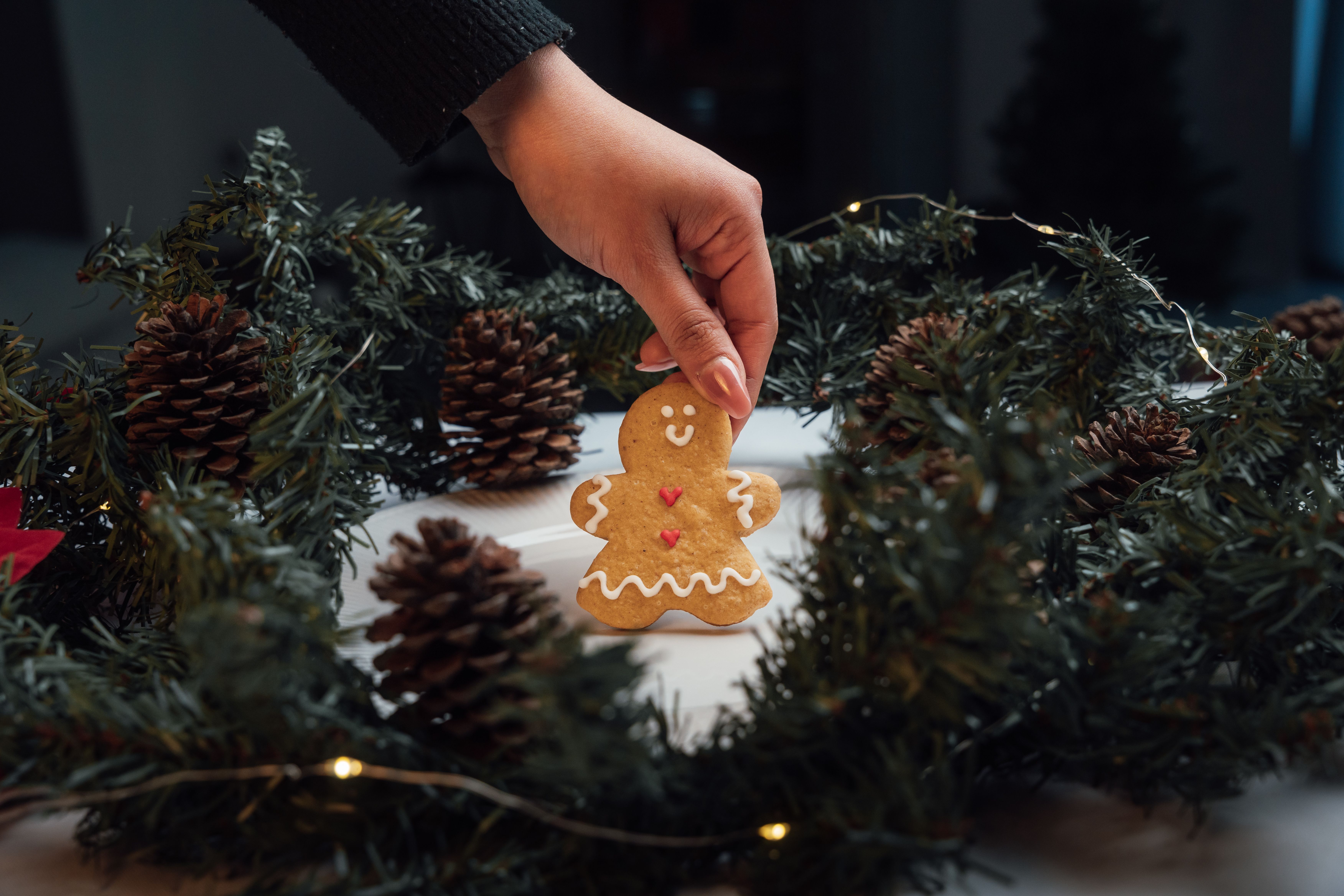 Gingerbread-Nail-Designs Braune – weißer Nagellack