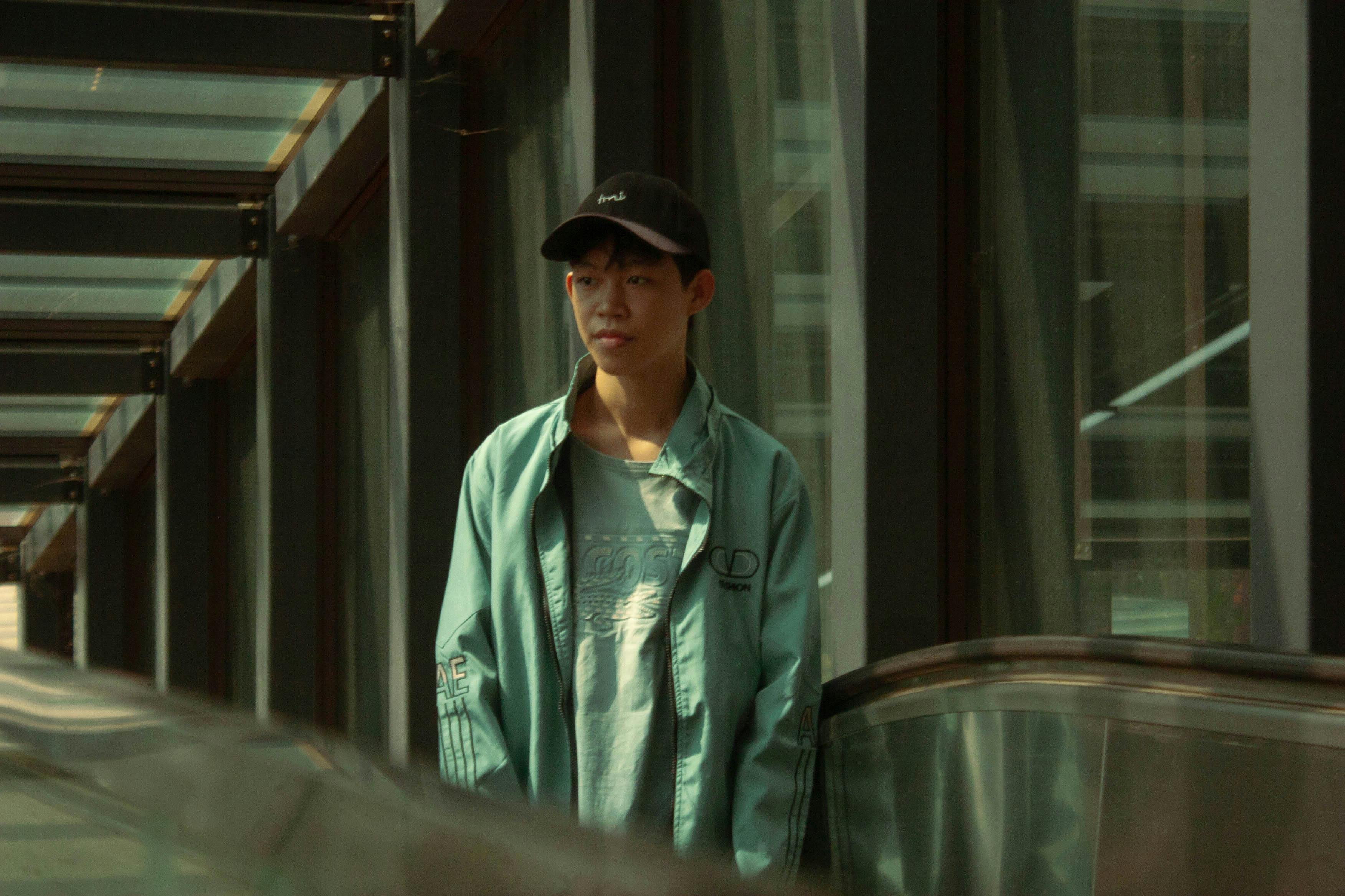 homem morre escada rolante