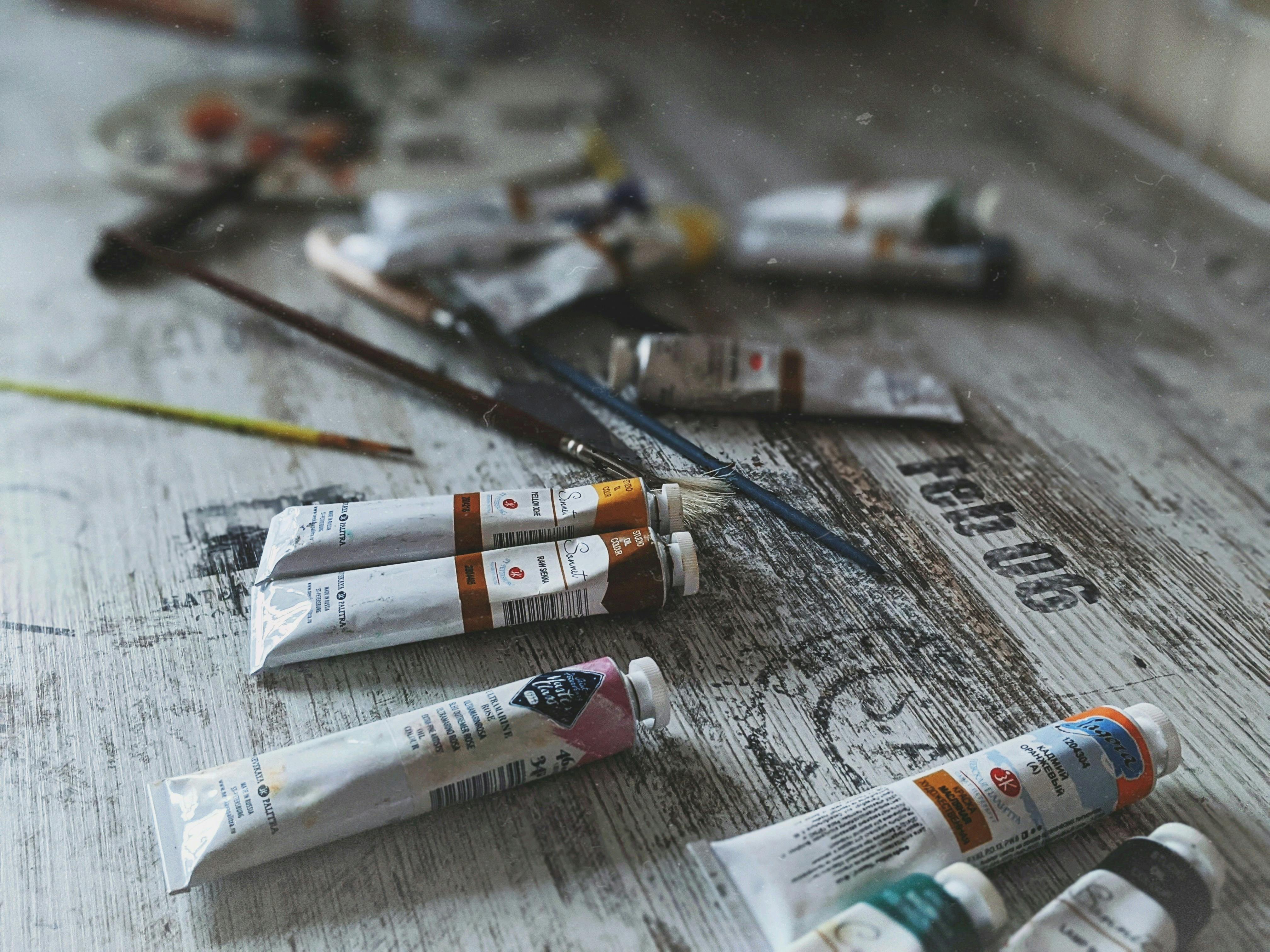 Arts and crafts as free time activity in England 2016, by age — Photo by Valeriia Miller on Pexels