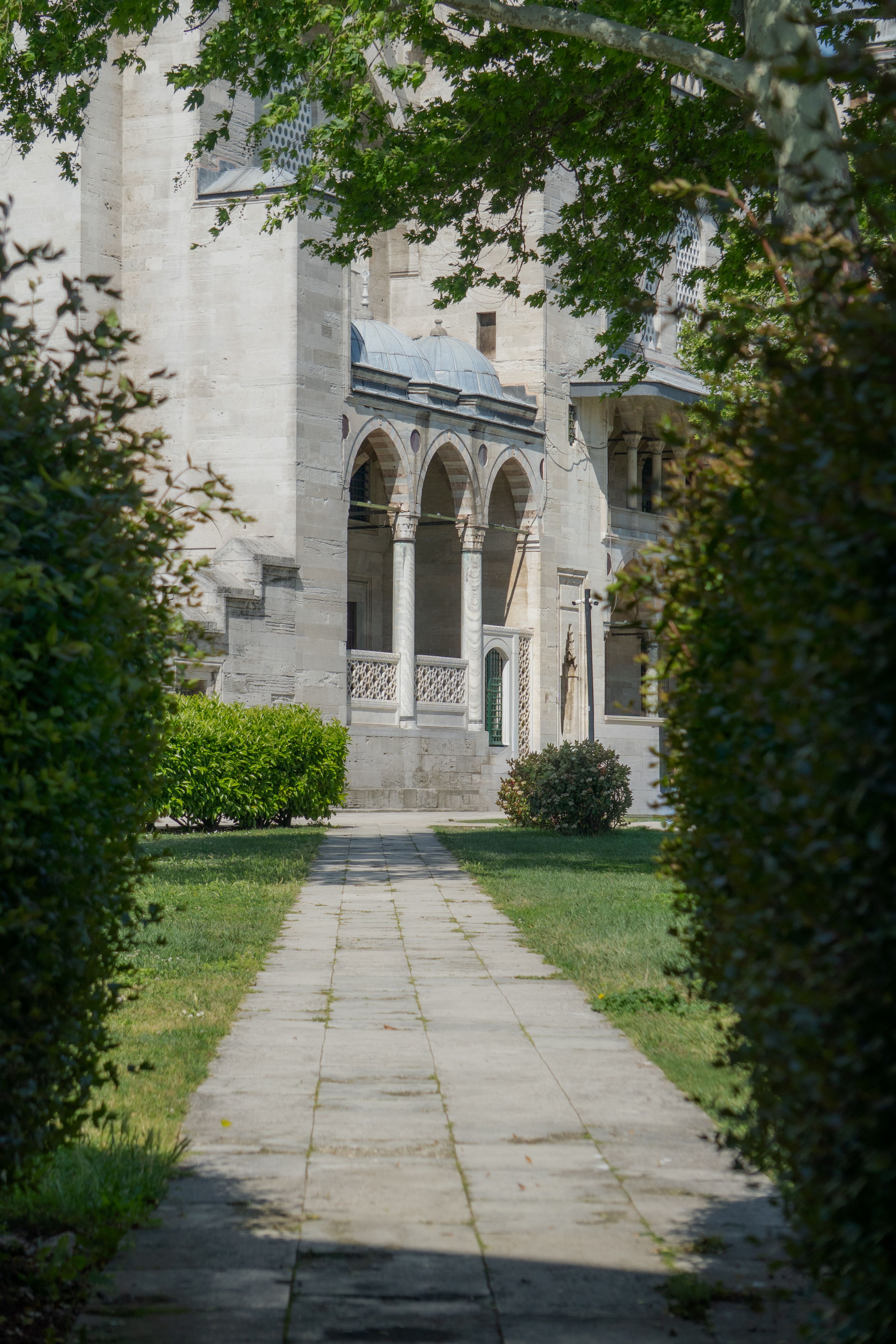 Architectural Pathway in Istanbul, Türkiye · Free Stock Photo