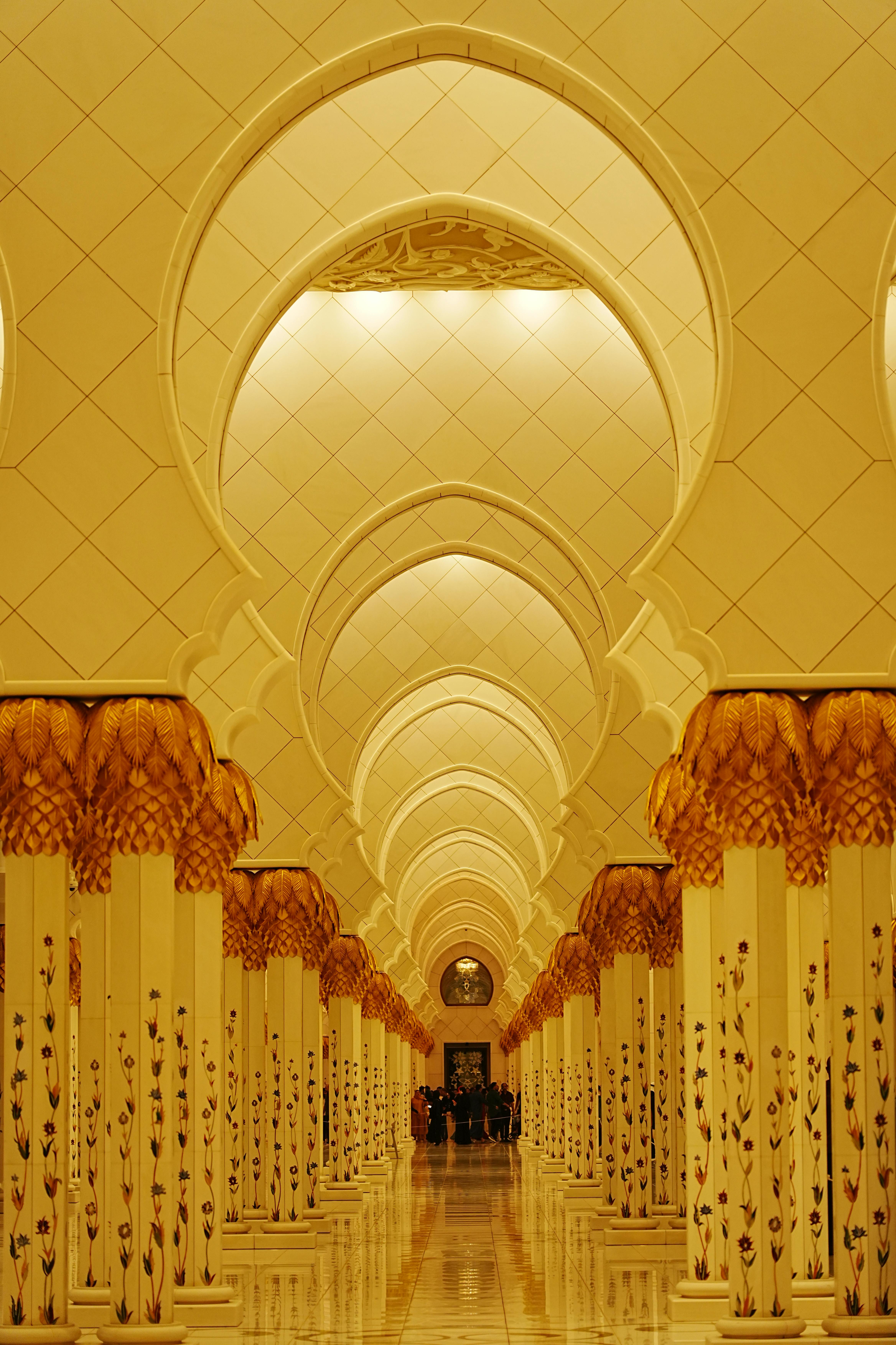 Emiratos Árabes Unidos: RSE que apoya innovación social y transición energética responsable