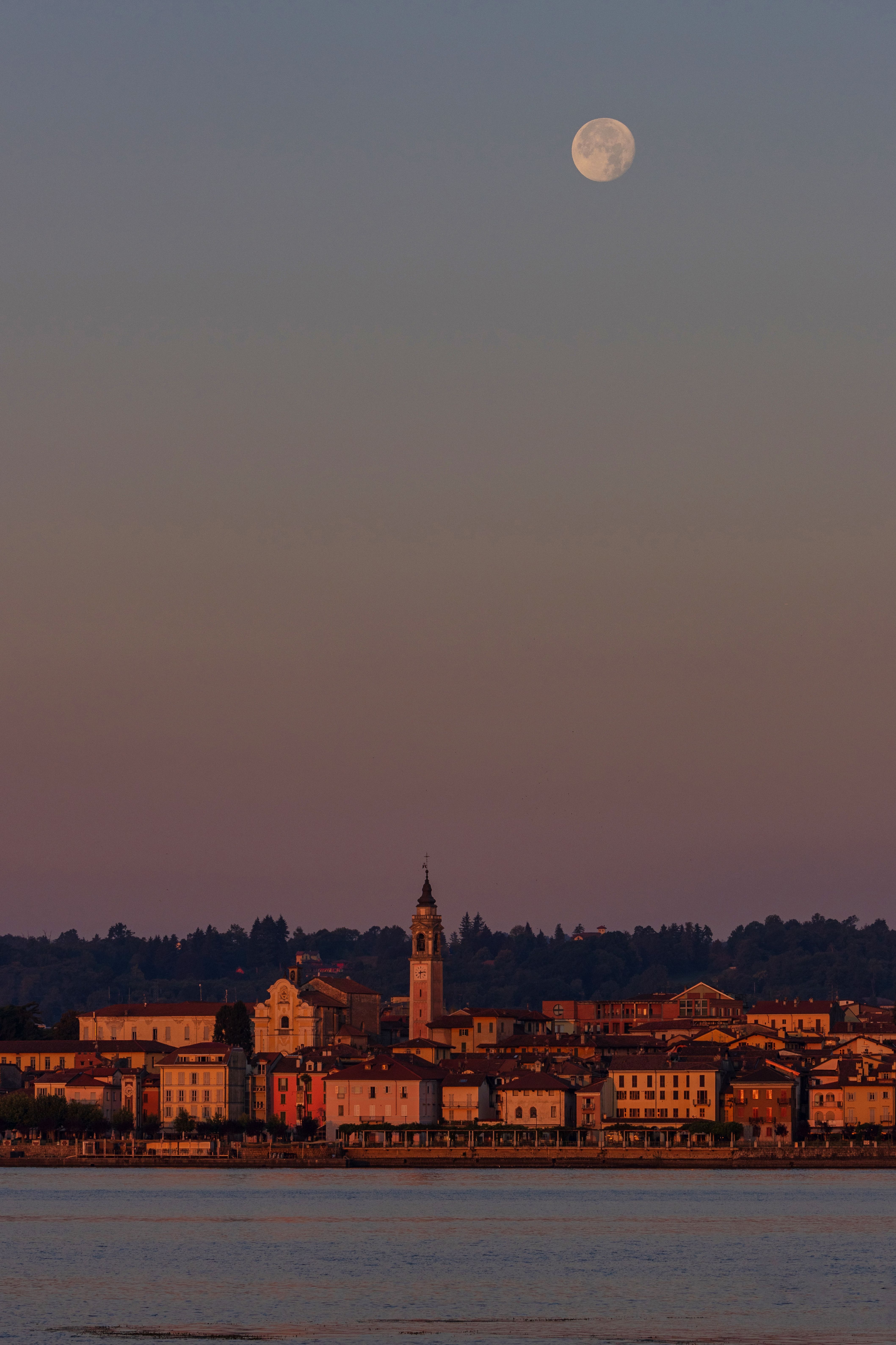 Enchanting Moonlit Skyline at Twilight