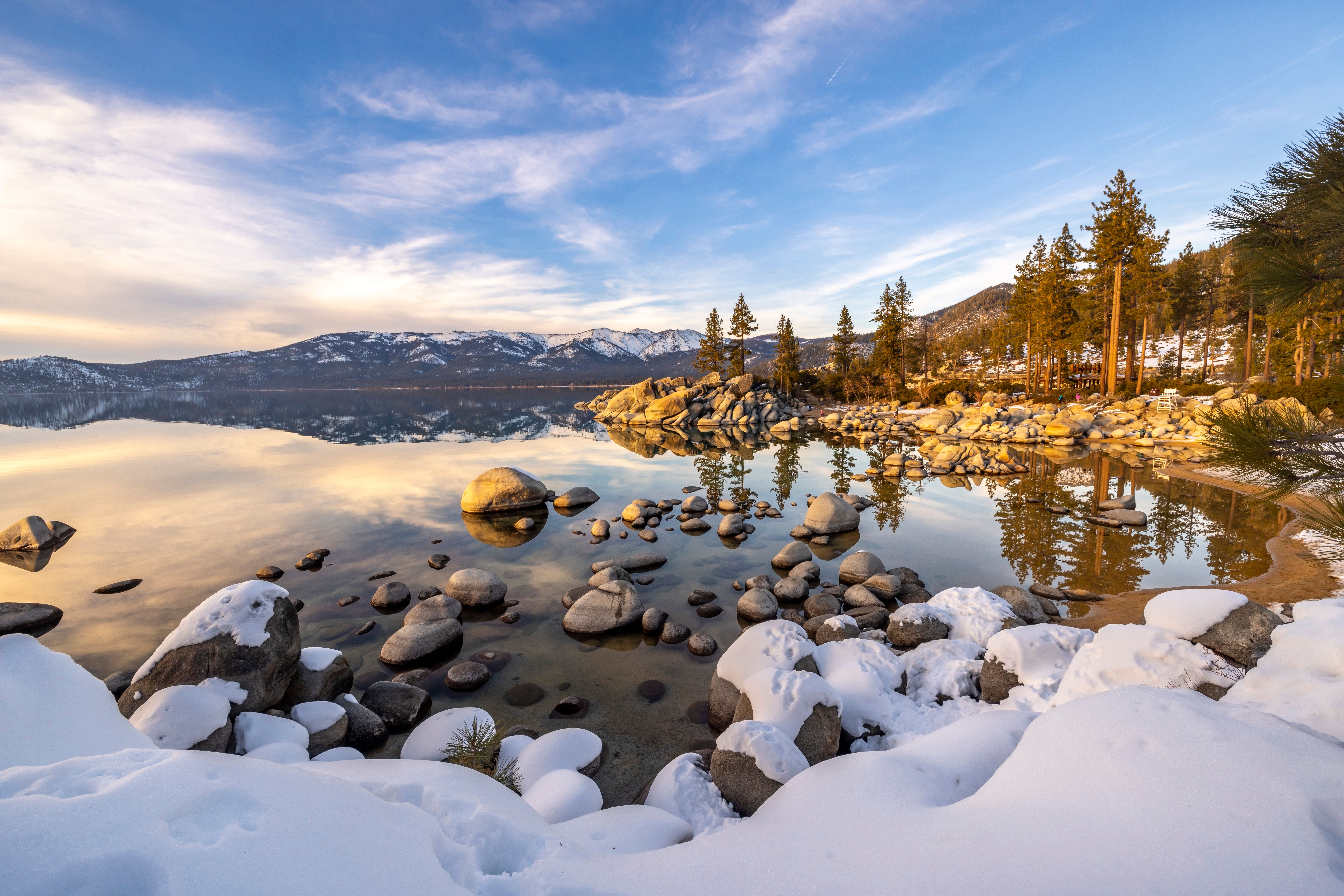 Scenic Winter Landscape of Lake Tahoe · Free Stock Photo