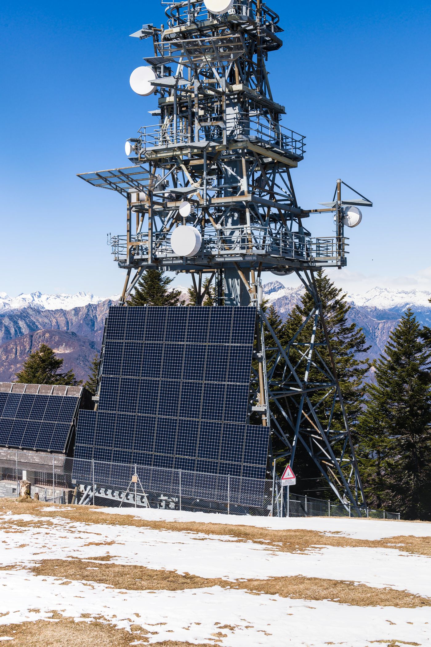 Representative industry imagery for Telecom
