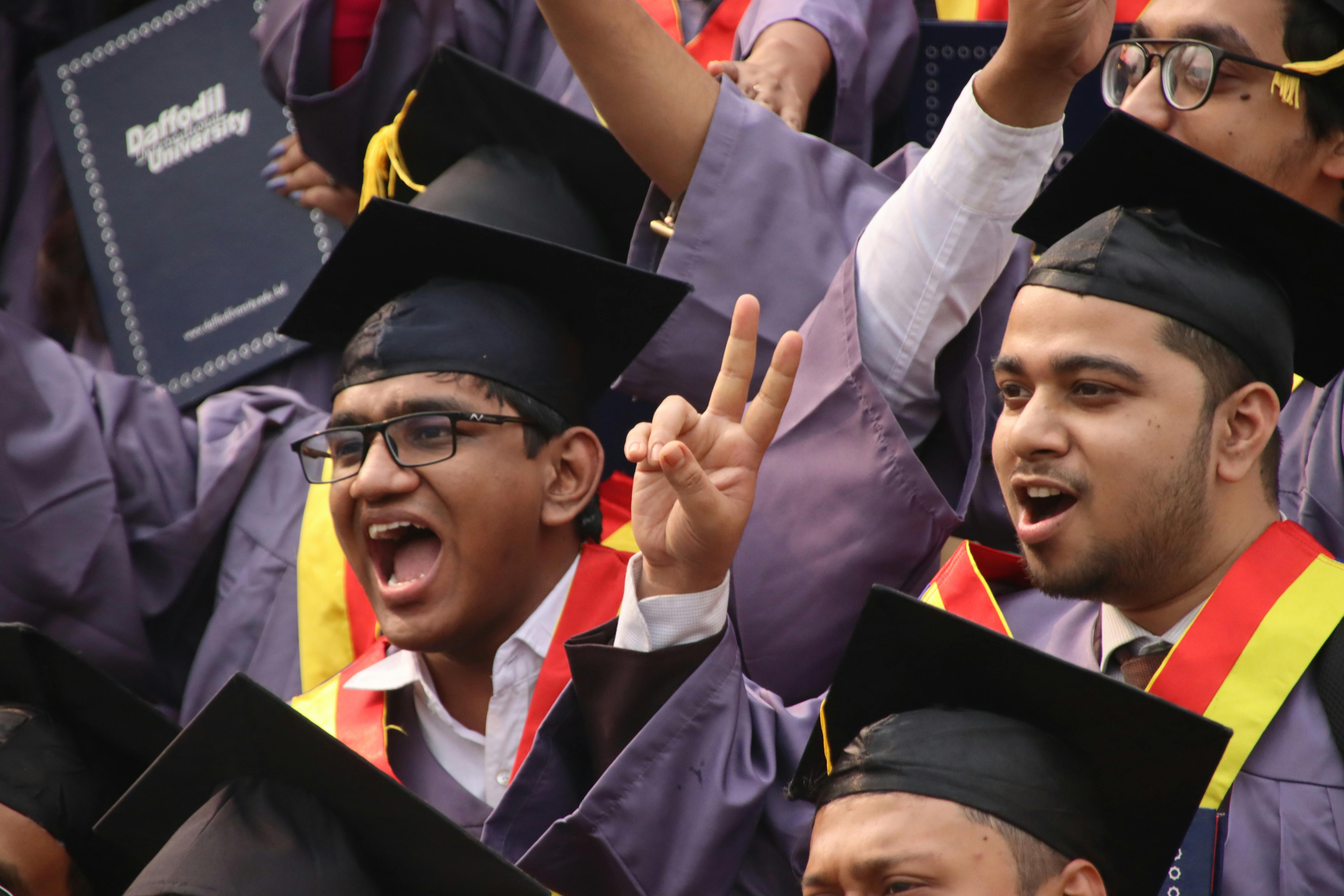 國防大學政戰學院傑出校友 盧太城獲選中央社記者