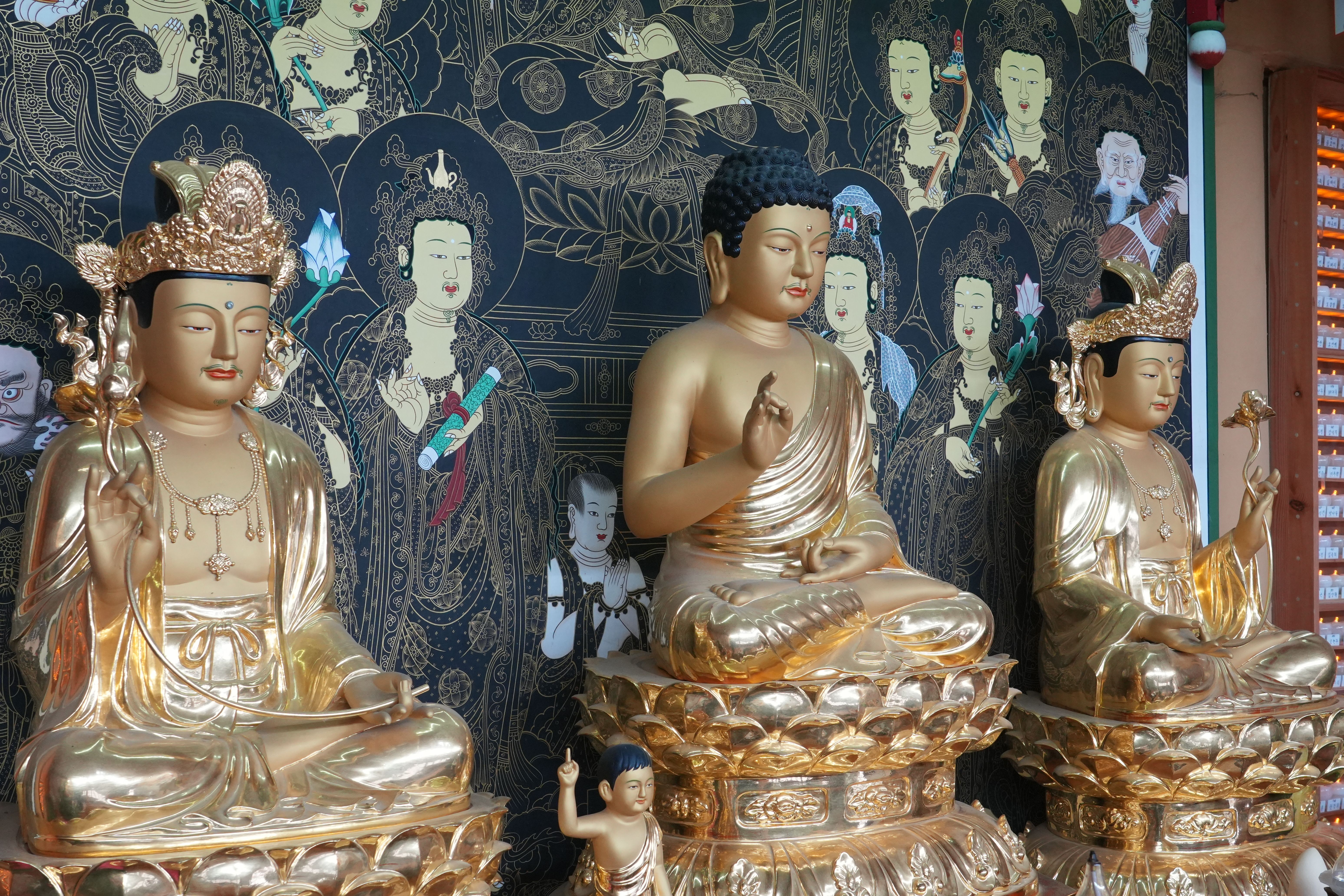 Bongeunsa Mireuk Daebul twenty-three-metre standing Buddha of the future overlooking Gangnam Samseong skyline