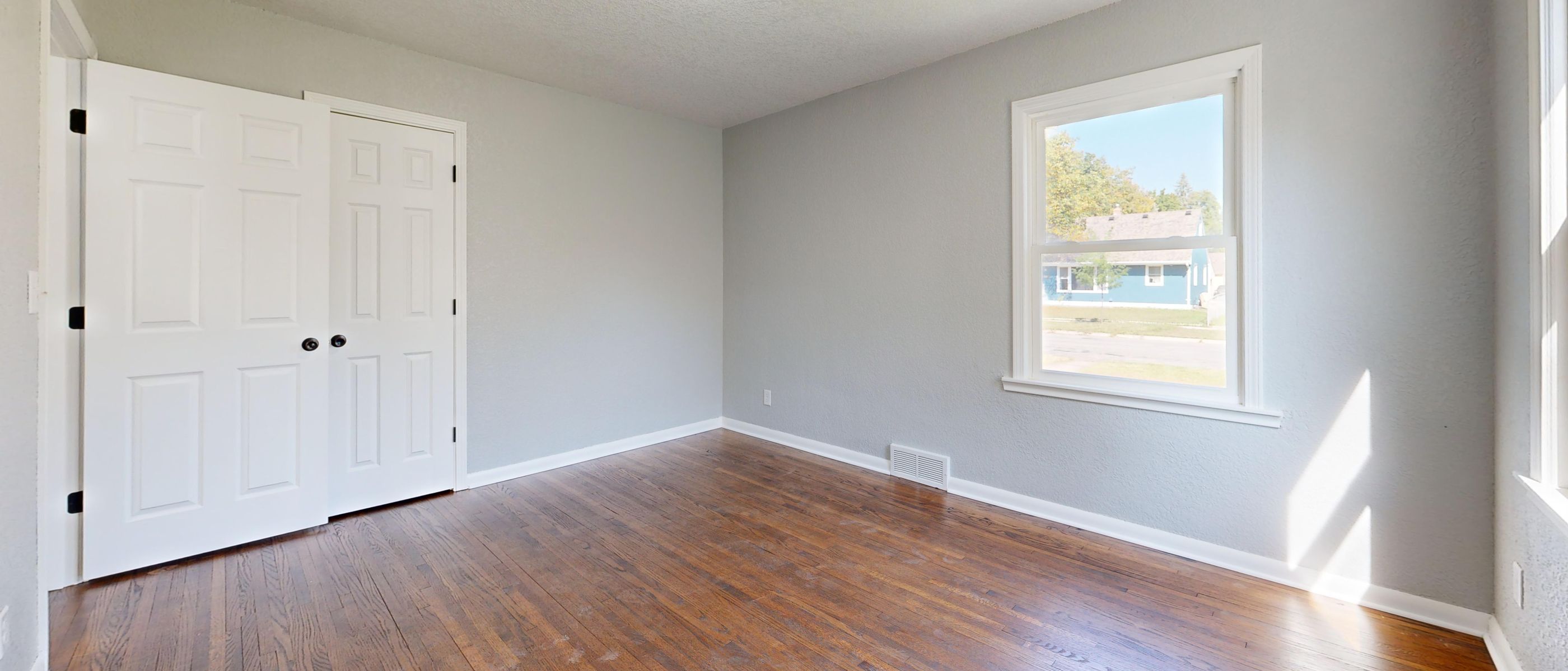 Masonry and Render Painting in New Eltham — a freshly painted, spotless finish