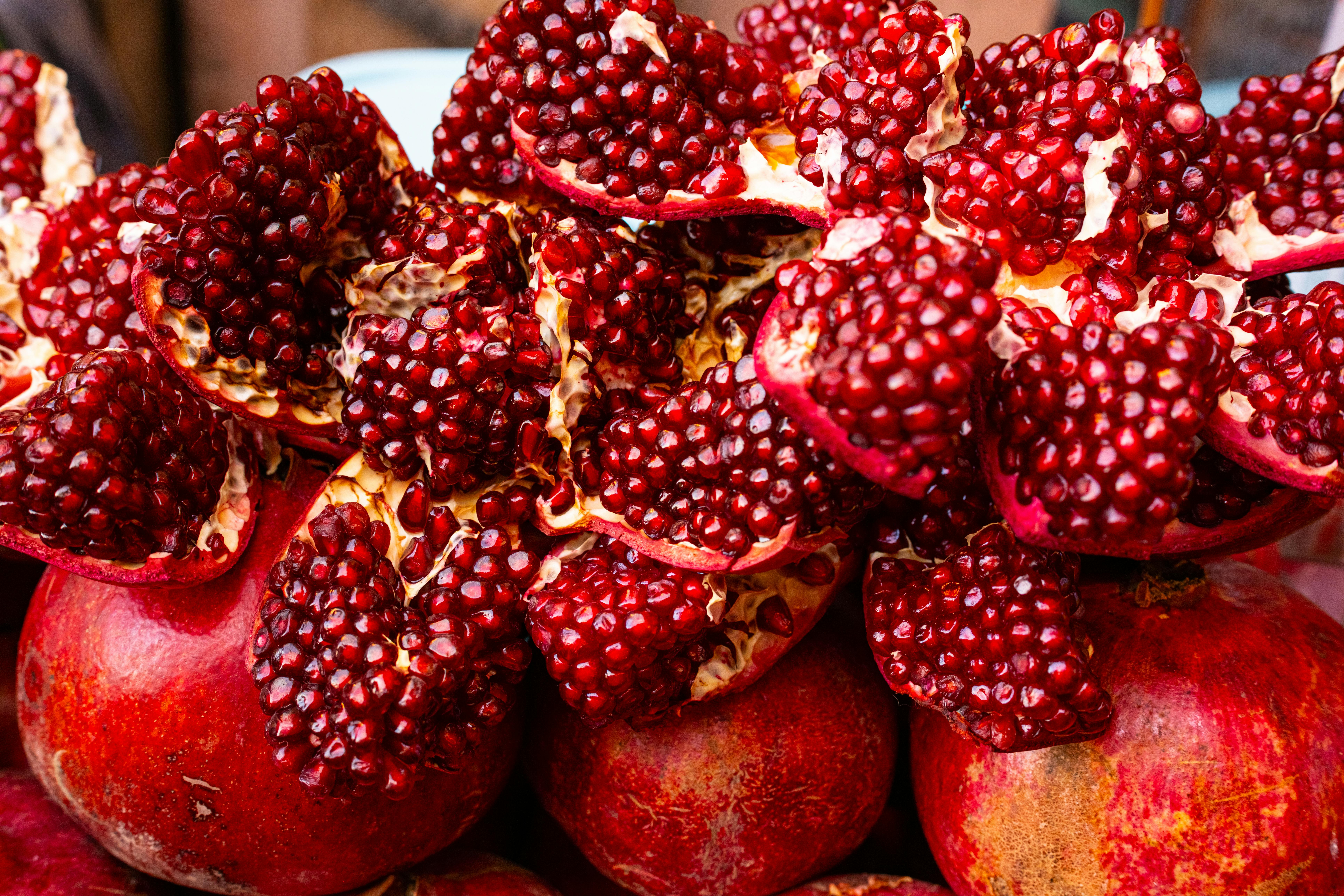 The Truth Behind Superfood Myths: What You Need to Know Before Jumping on the Trend